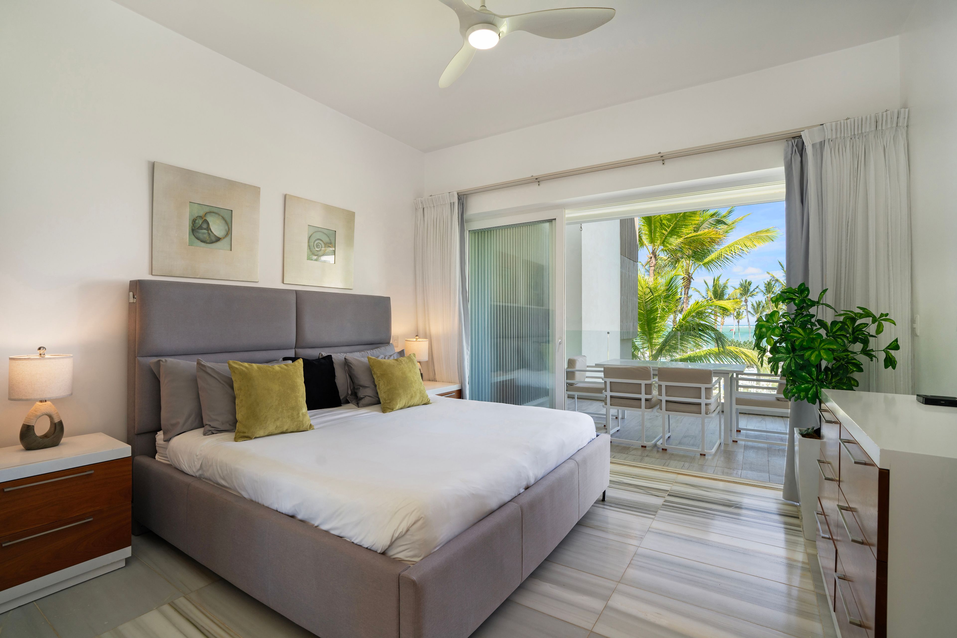 Seawinds beachfront condo dining area Cabarete