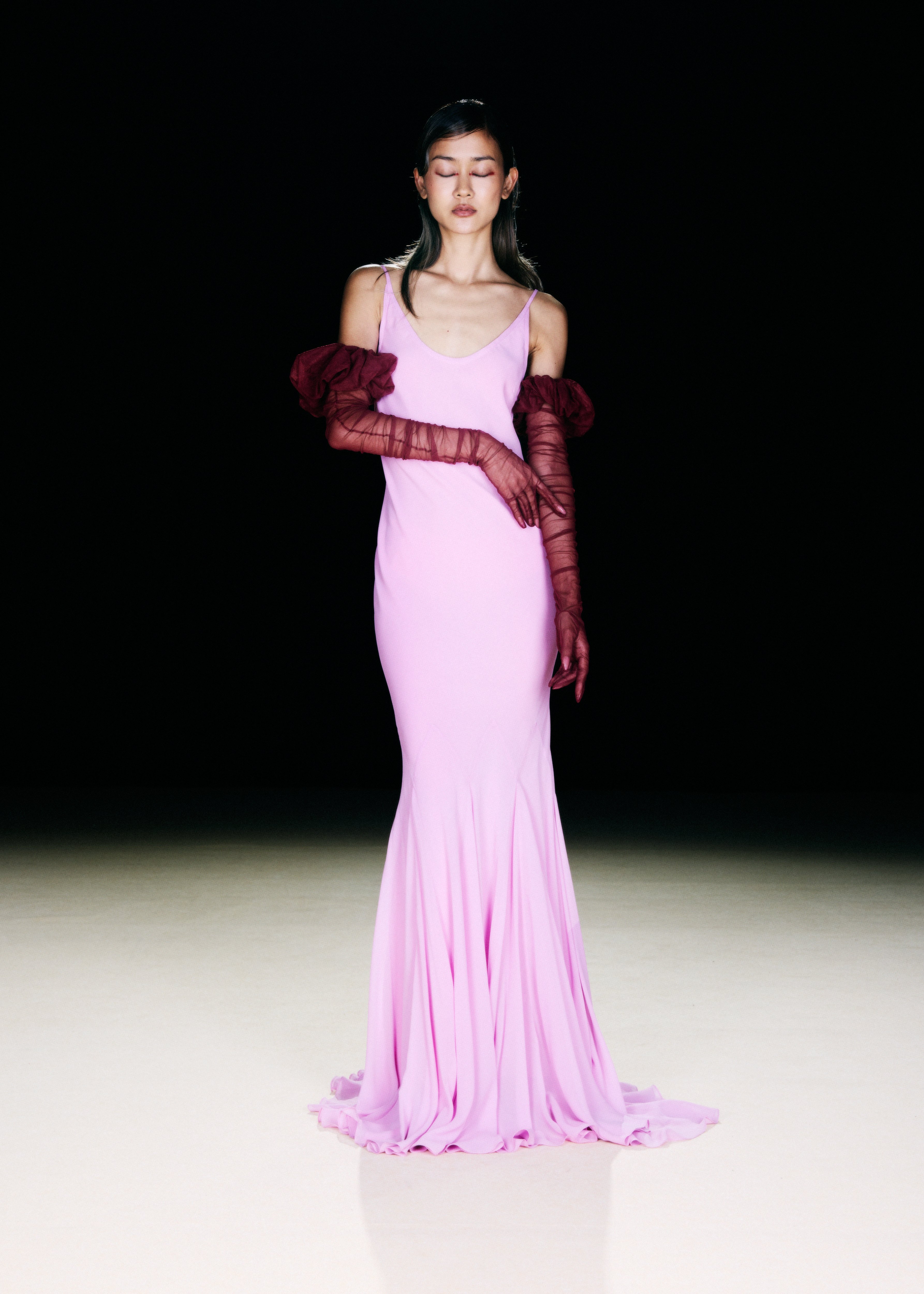 Look 30 of HANDS