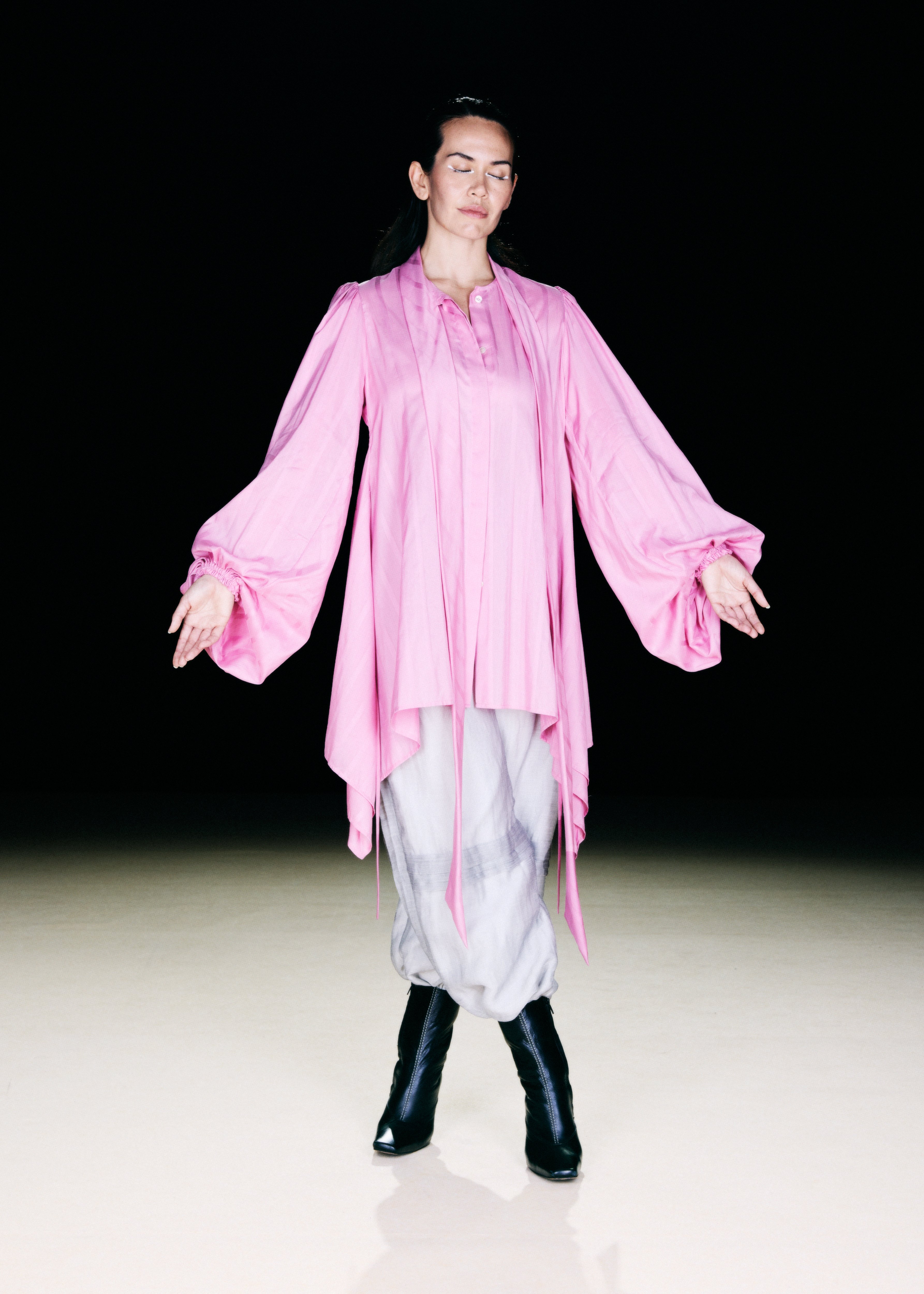 Look 23 of HANDS
