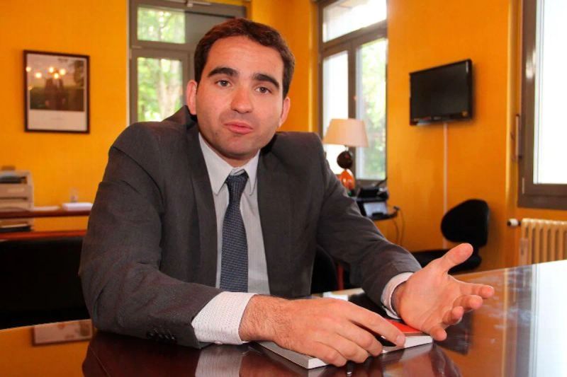 Qui est Clément ROUCHOUSE ?