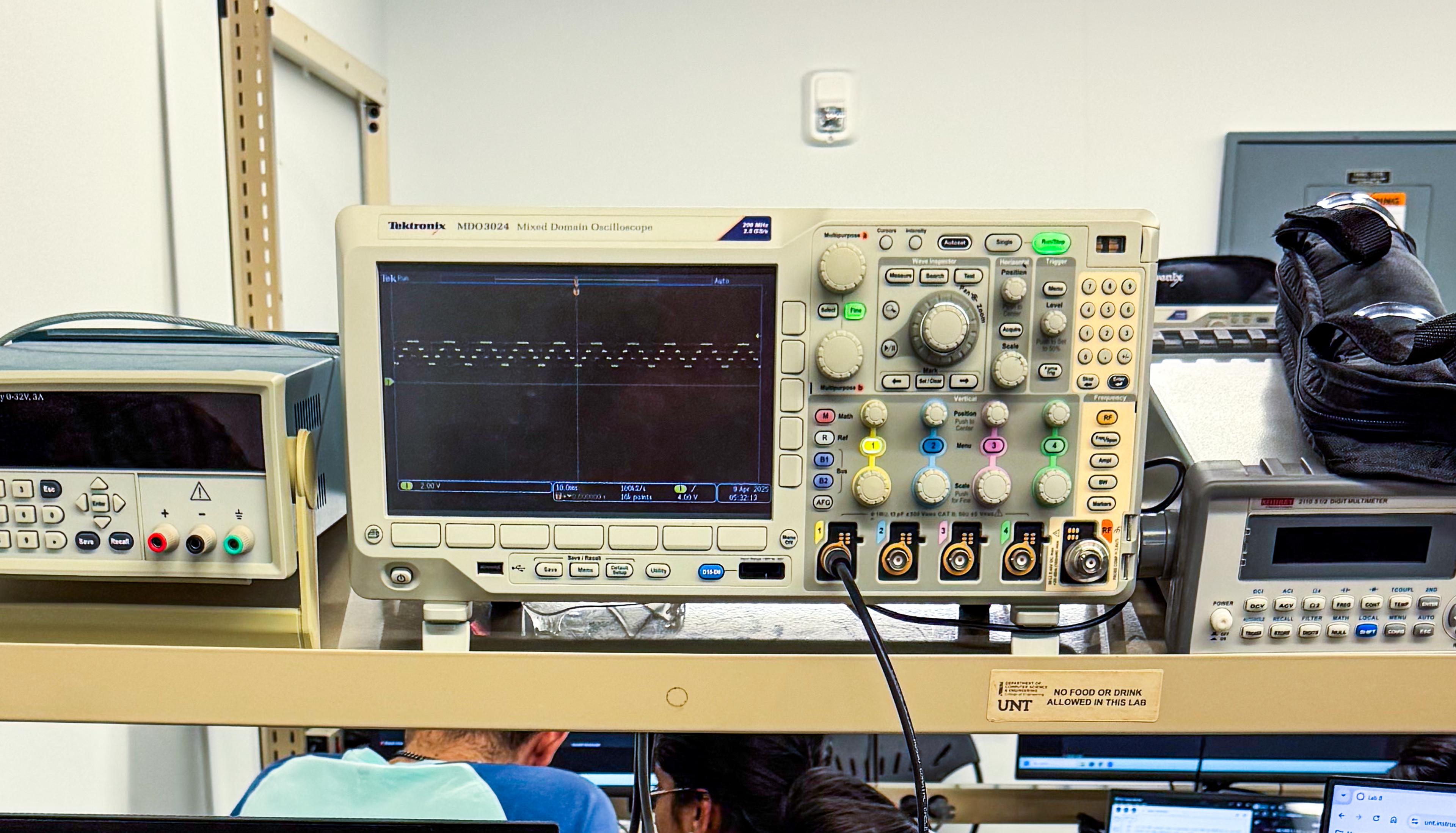 Sine wave on the oscilloscope