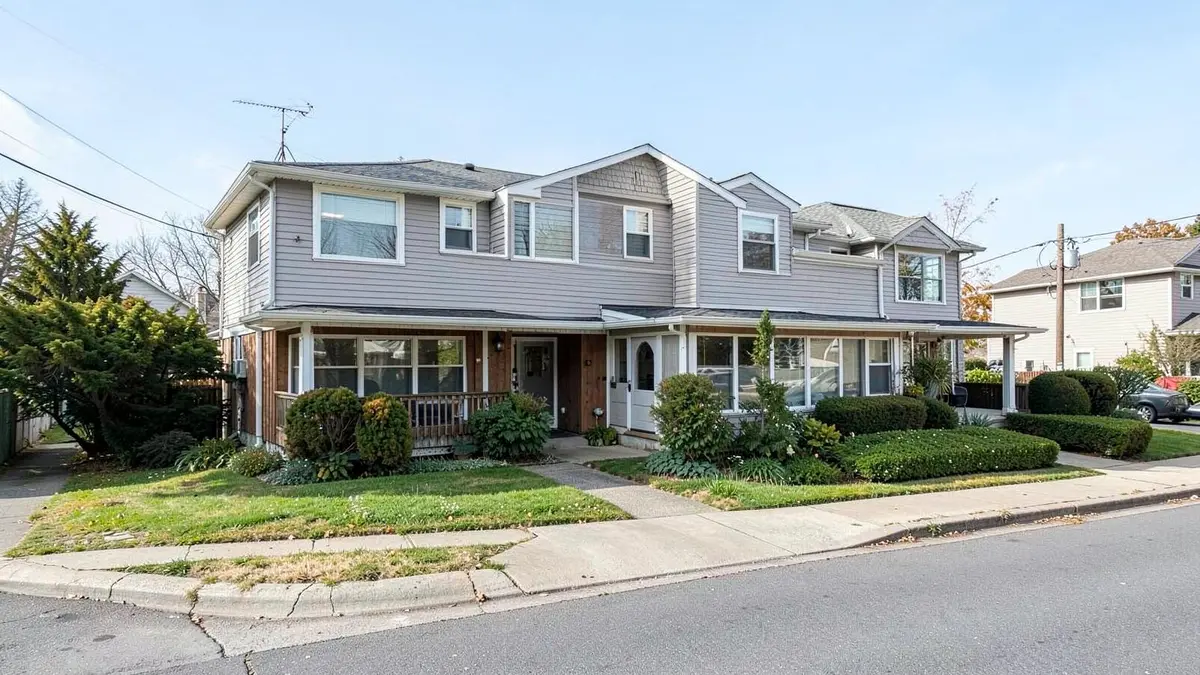 Split level home on a residential street in Uniondale, NY in the Town of Hempstead
