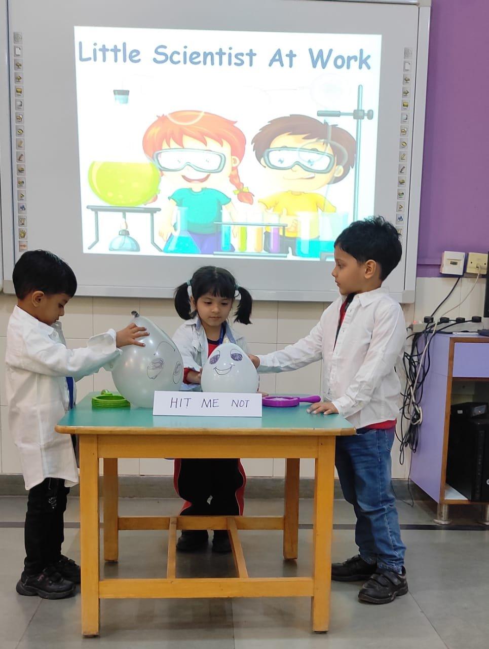 FUN WITH EXPERIMENTS ACTIVITIES — event photograph 7