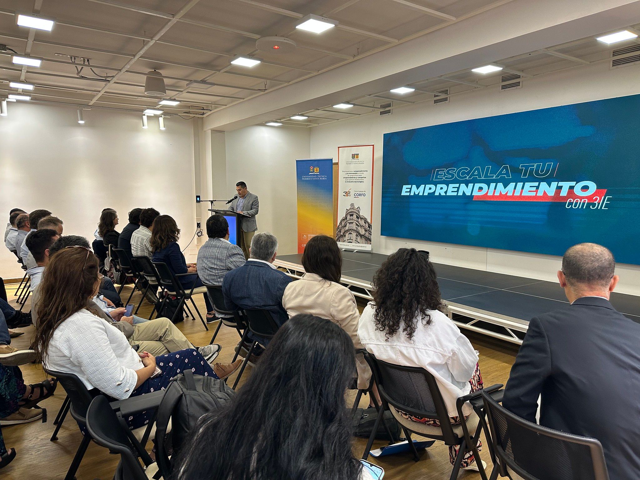 Del pitch al crecimiento real: 28 startups ingresan a programa de escalamiento de 3IE