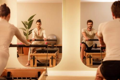 ¿Mucho estrés laboral? Expertos explican por qué entrenar puede ayudarte a rendir mejor