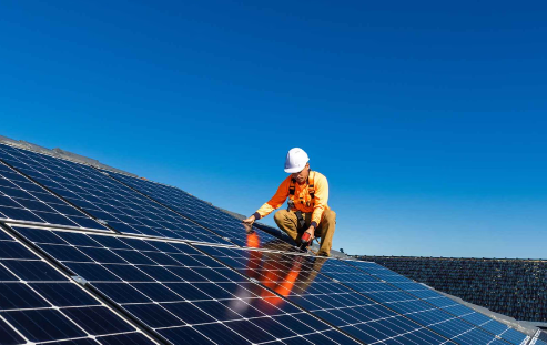 Alza de tarifas eléctricas: por qué los paneles solares siguen siendo una buena idea de ahorro en inverno