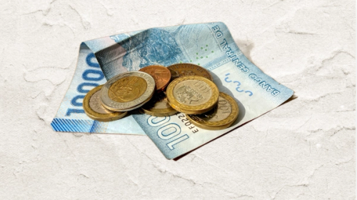 Los chilenos enfrentan un panorama económico más incierto y aumentan los recortes en gastos del hogar, según TransUnion