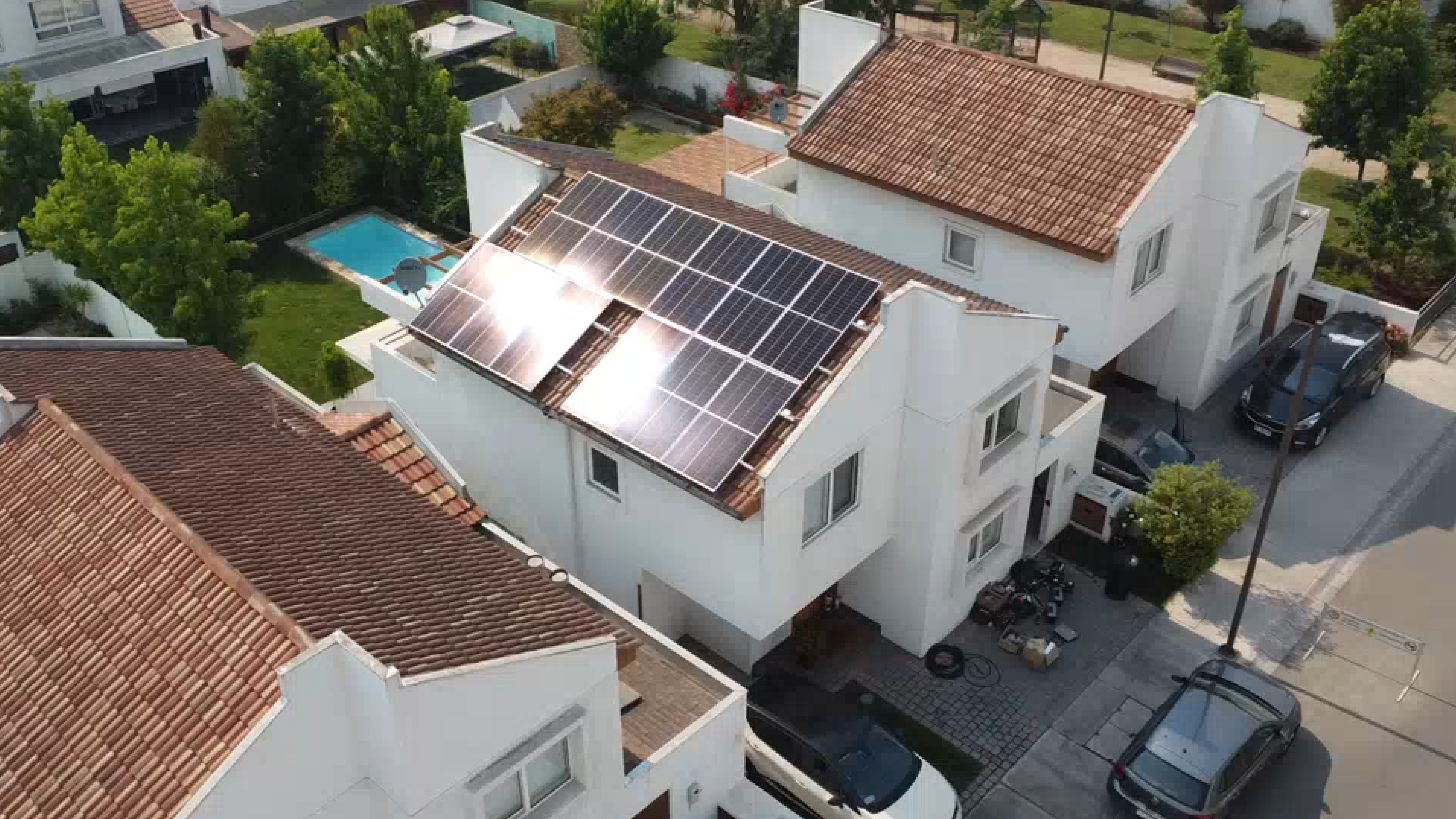 US$12 millones para impactar 1.300 hogares: startup levanta el mayor fondo de inversión local en energía solar domiciliaria