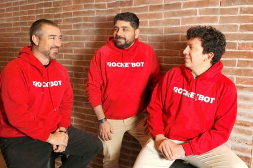 Rocketbot pisa el acelerador global: Aterriza en Indonesia y fortalece su apuesta por Estados Unidos