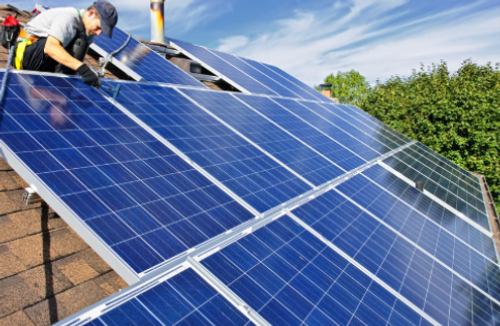  ¿Pensando en instalar paneles solares? Estas son las condiciones que requiere tu techo o patio para hacerlo posible