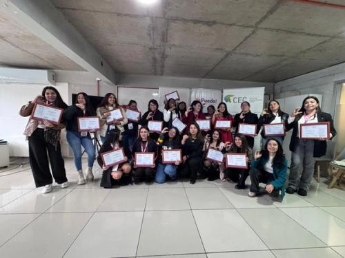 Programa Yo Puedo Mujer Emprendedora cierra su sexta versión con 21 nuevas graduadas