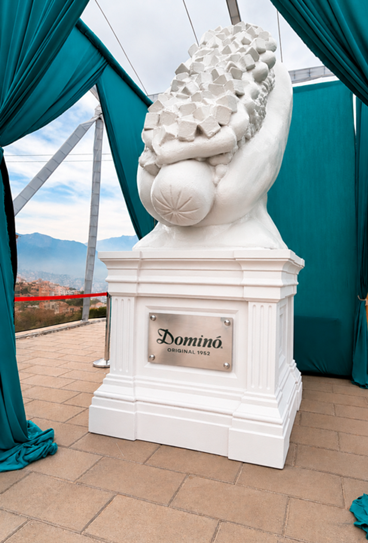 DOMINÓ INAUGURA MONUMENTO AL COMPLETO Y ABRIRÁ SU HISTÓRICA SUCURSAL PARA EL DÍA DE LOS PATRIMONIOS