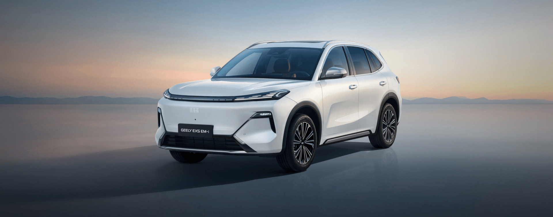 Geely EX5 E-DMi