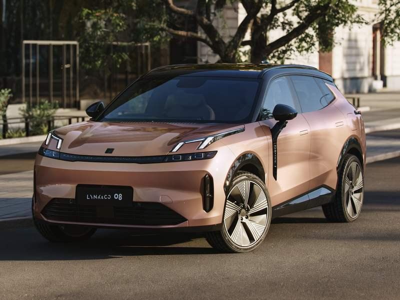 Lynk & Co 08 PHEV