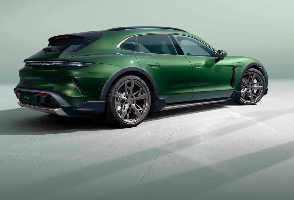 Porsche Taycan 4 Cross Turismo