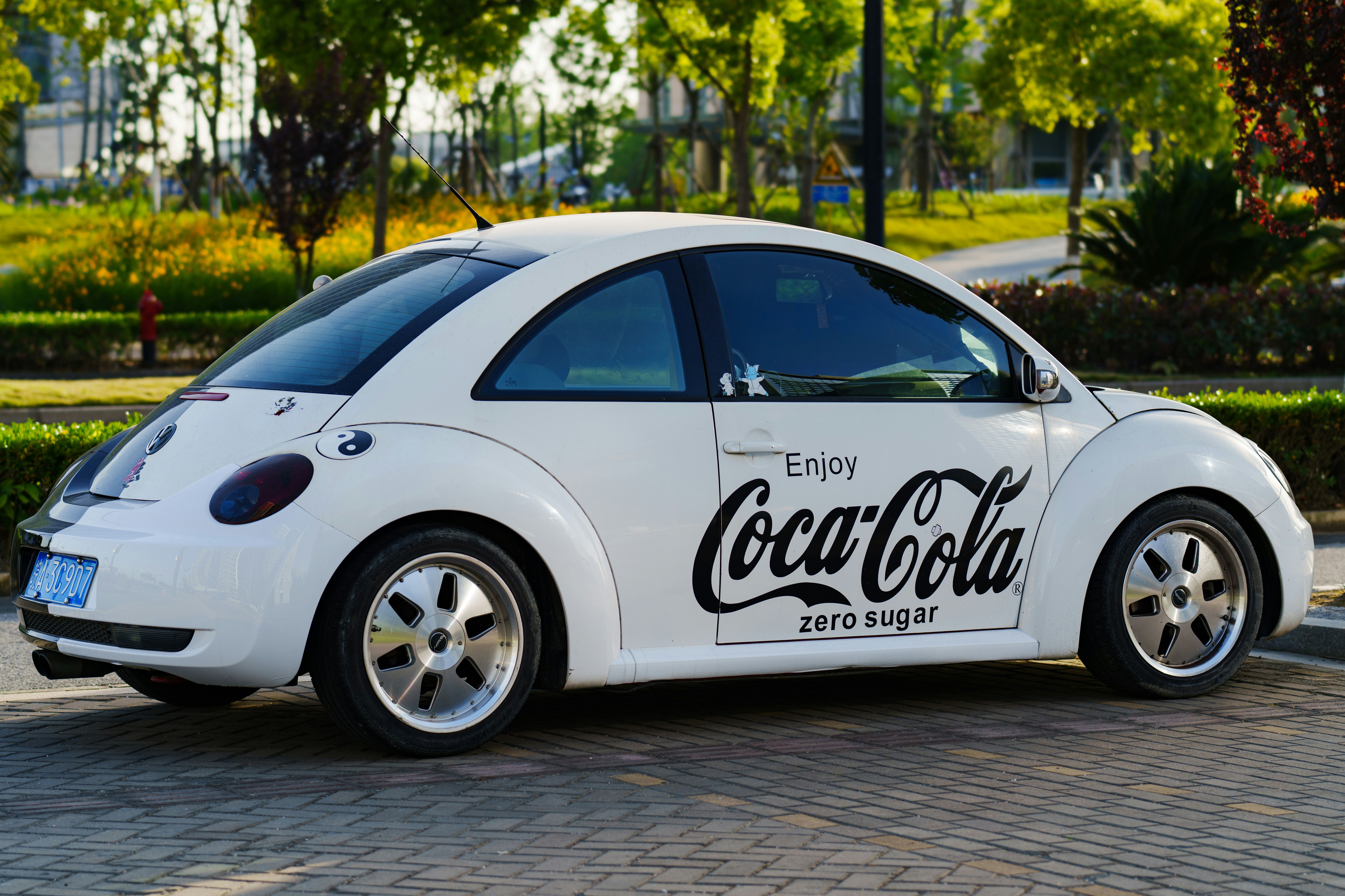 Automarken und Markenwerbung