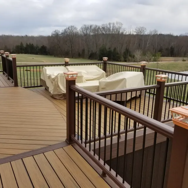 Trex Transcend® Havanna Gold example