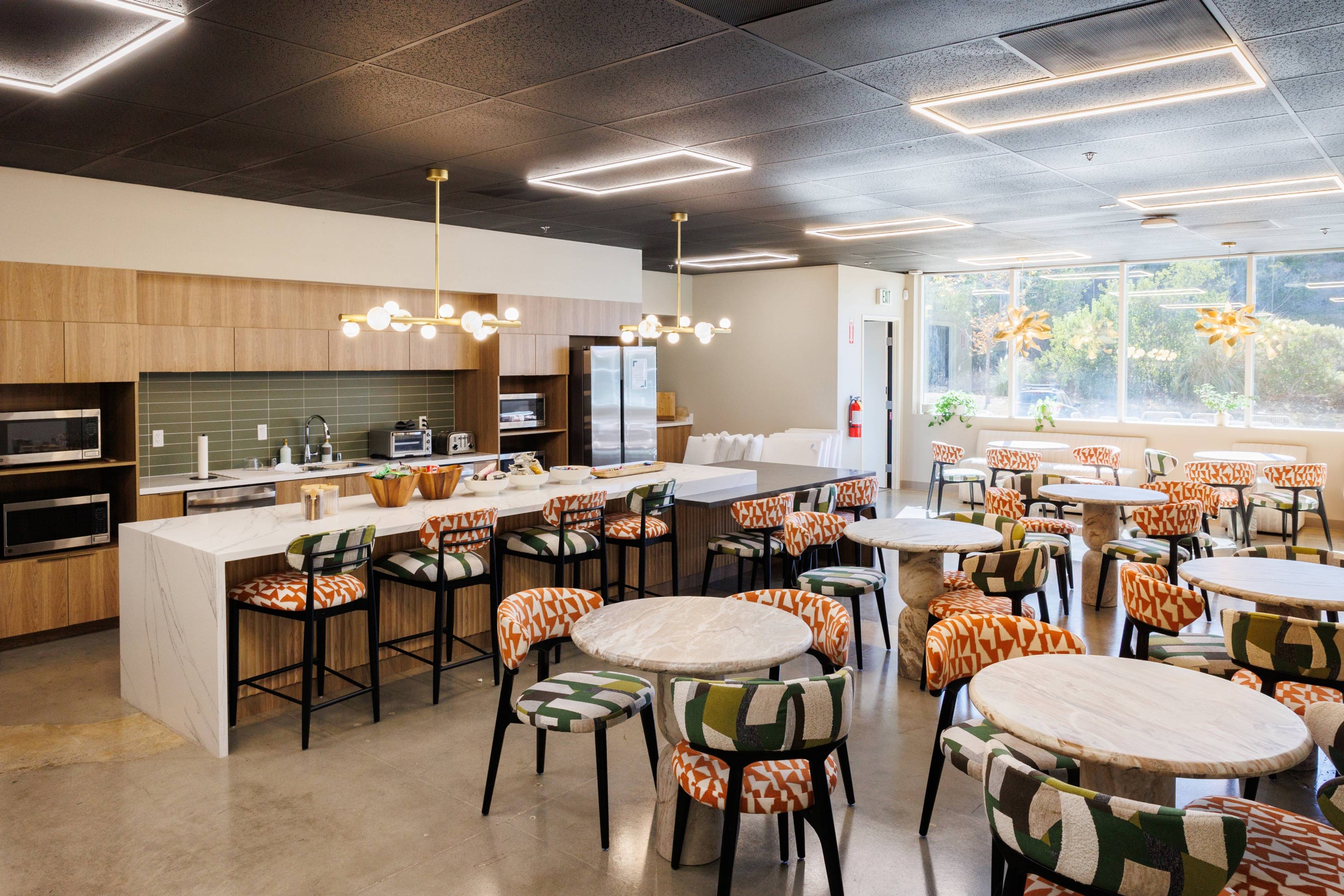 Full kitchen and dining area