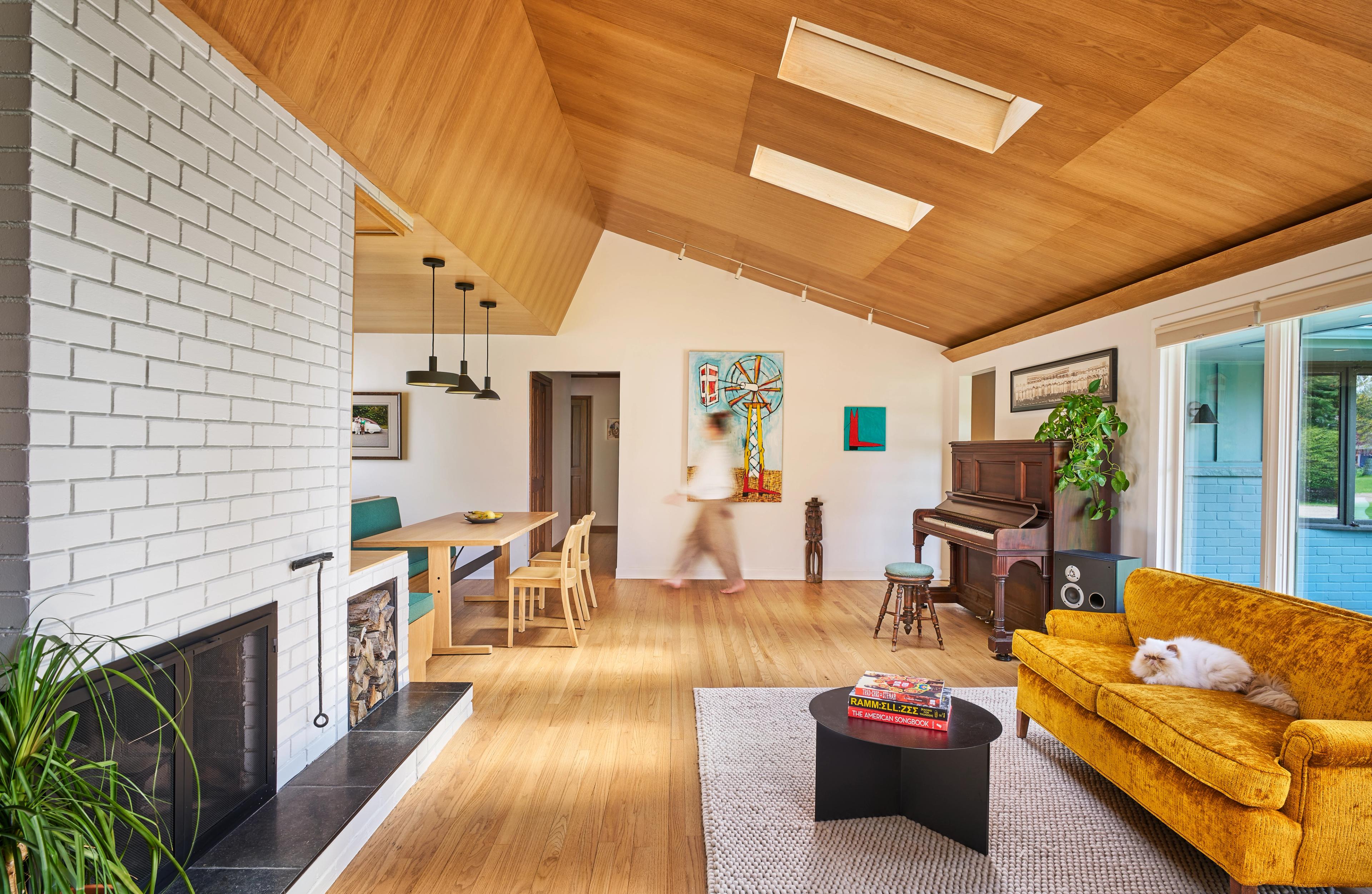 Pine View Residence - Image 2 - Interior design project by Sophie Yan