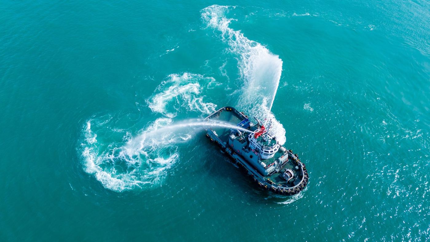 Tug during offshore operations