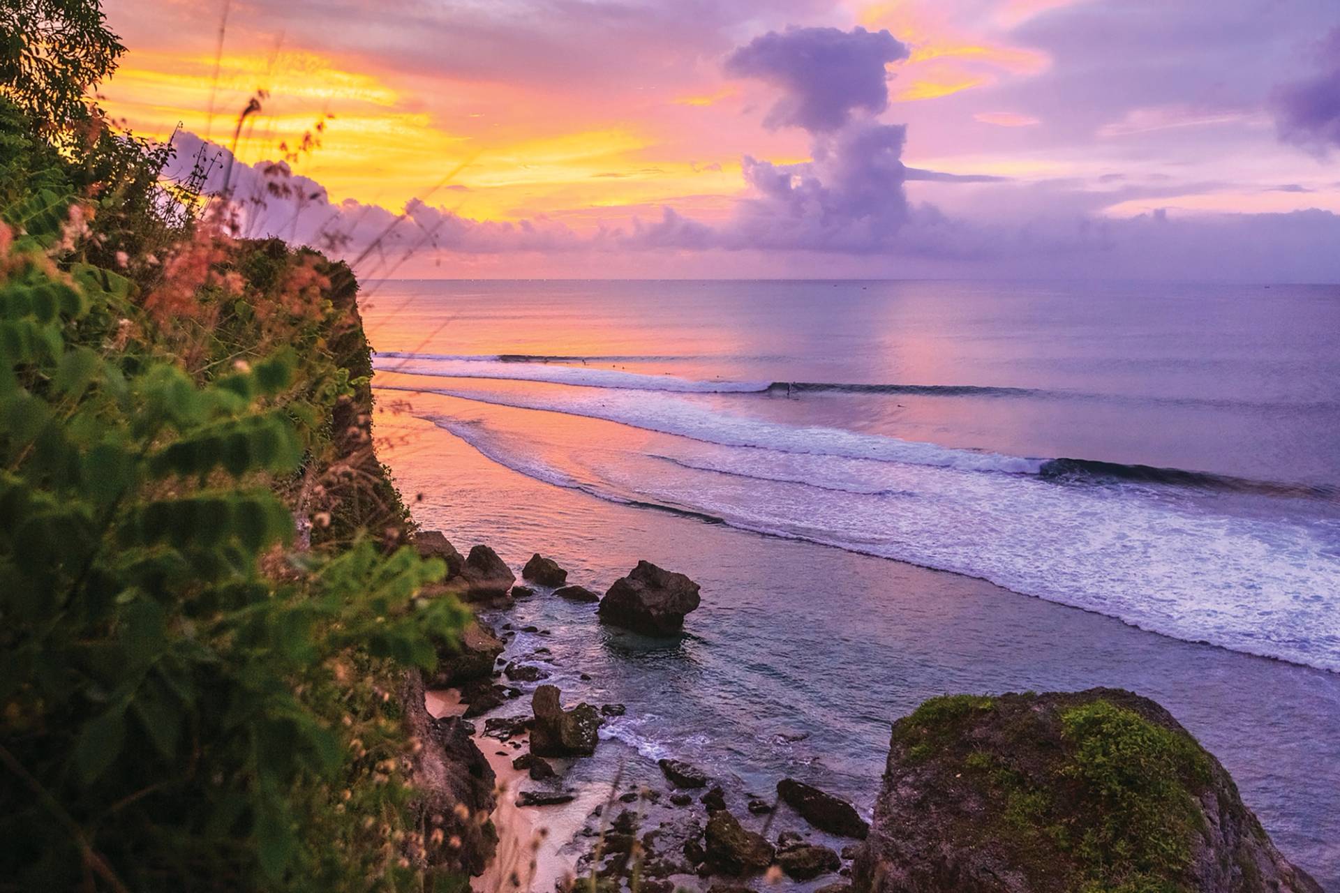 Uluwatu by Jenya Ivkov (Surfinglens)