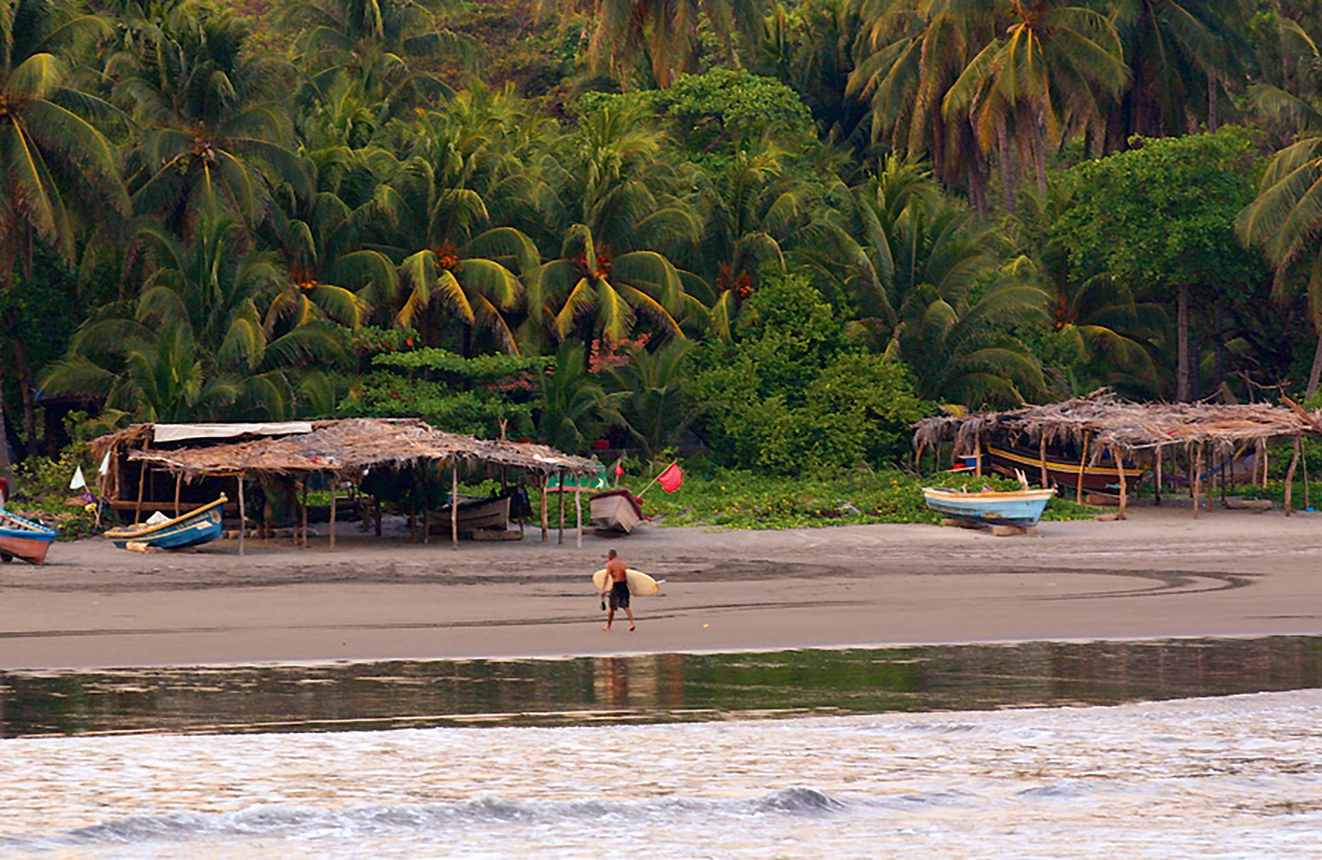 El Salvador Travel by Dan Haylock