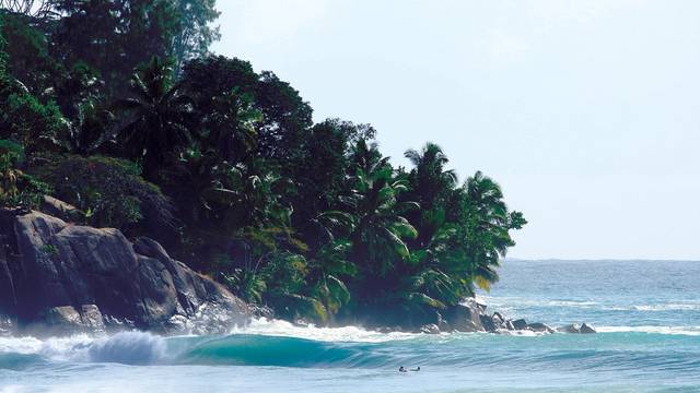 Anse aux Poules Bleues
