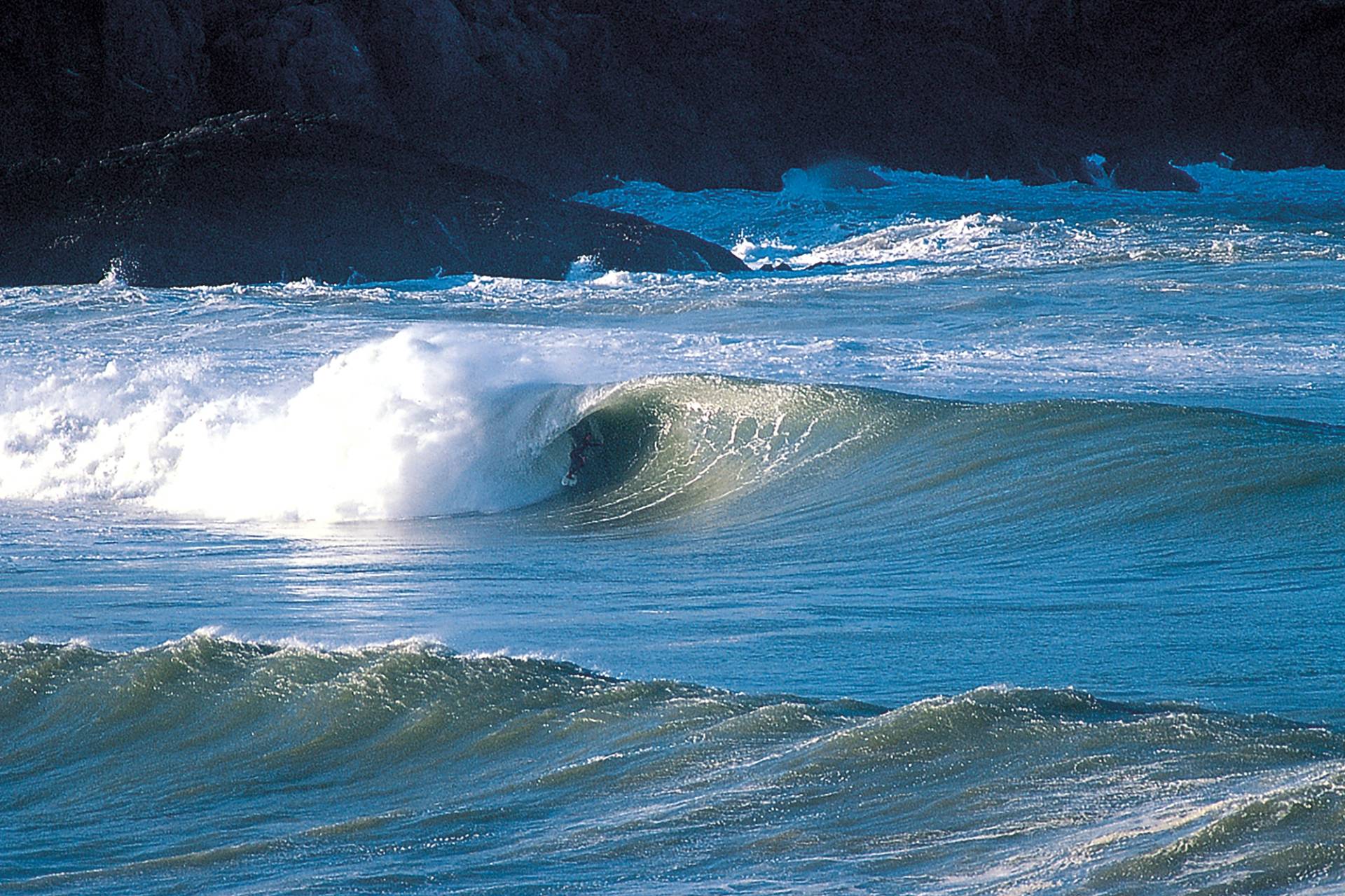 Mundaka by Jakue Andikoetxea