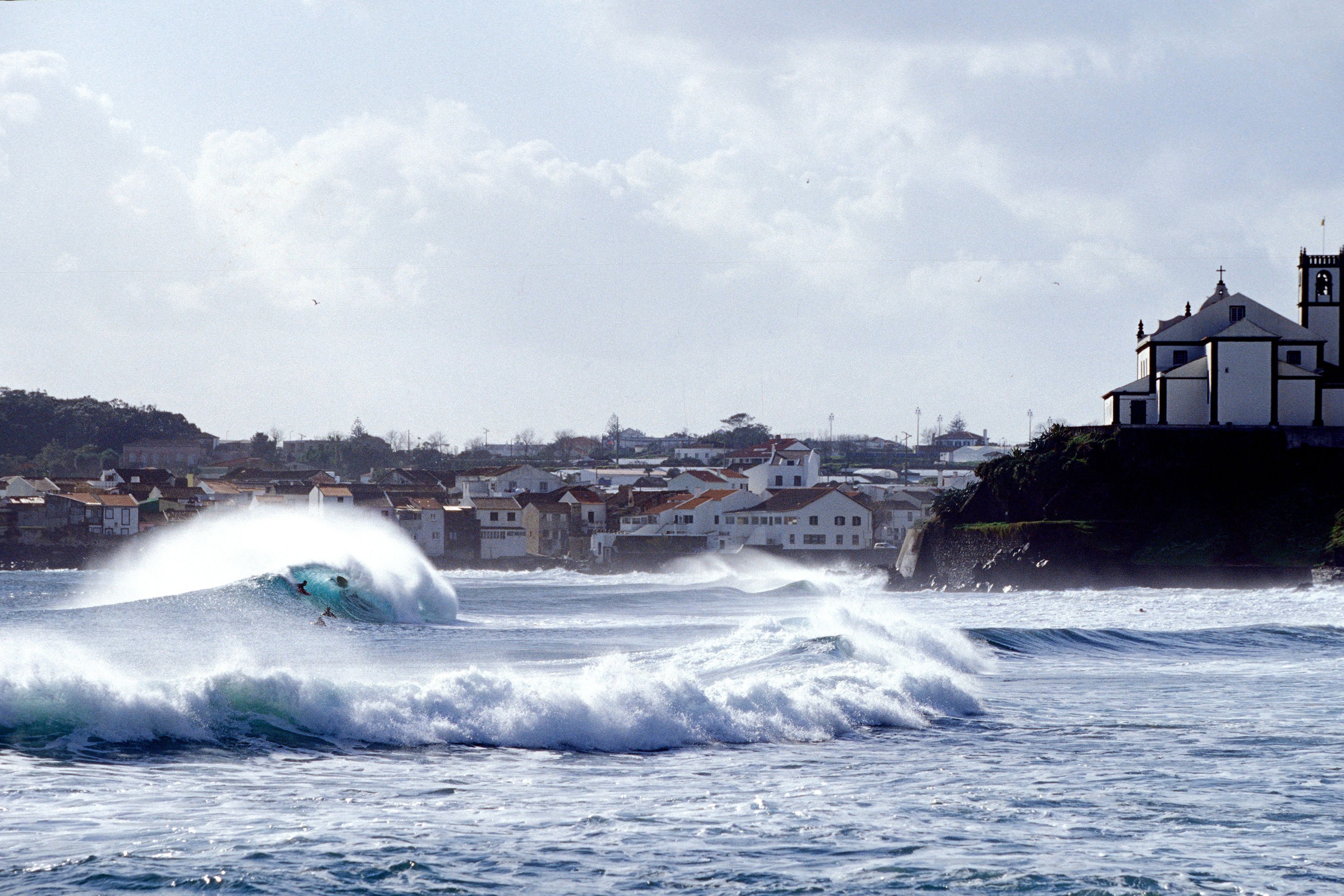Populo Surf Guide (São Miguel, Azores) – Wave Info & Tips