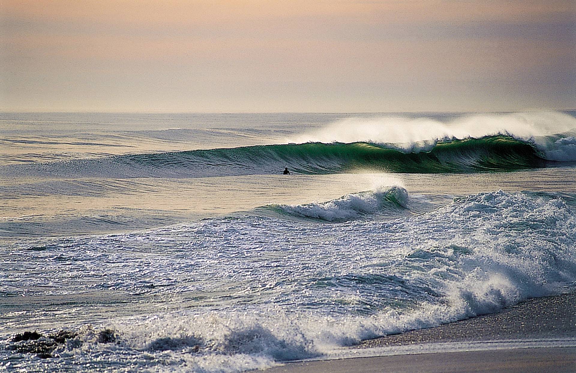 Carolina Beachbreak by Paul Kennedy