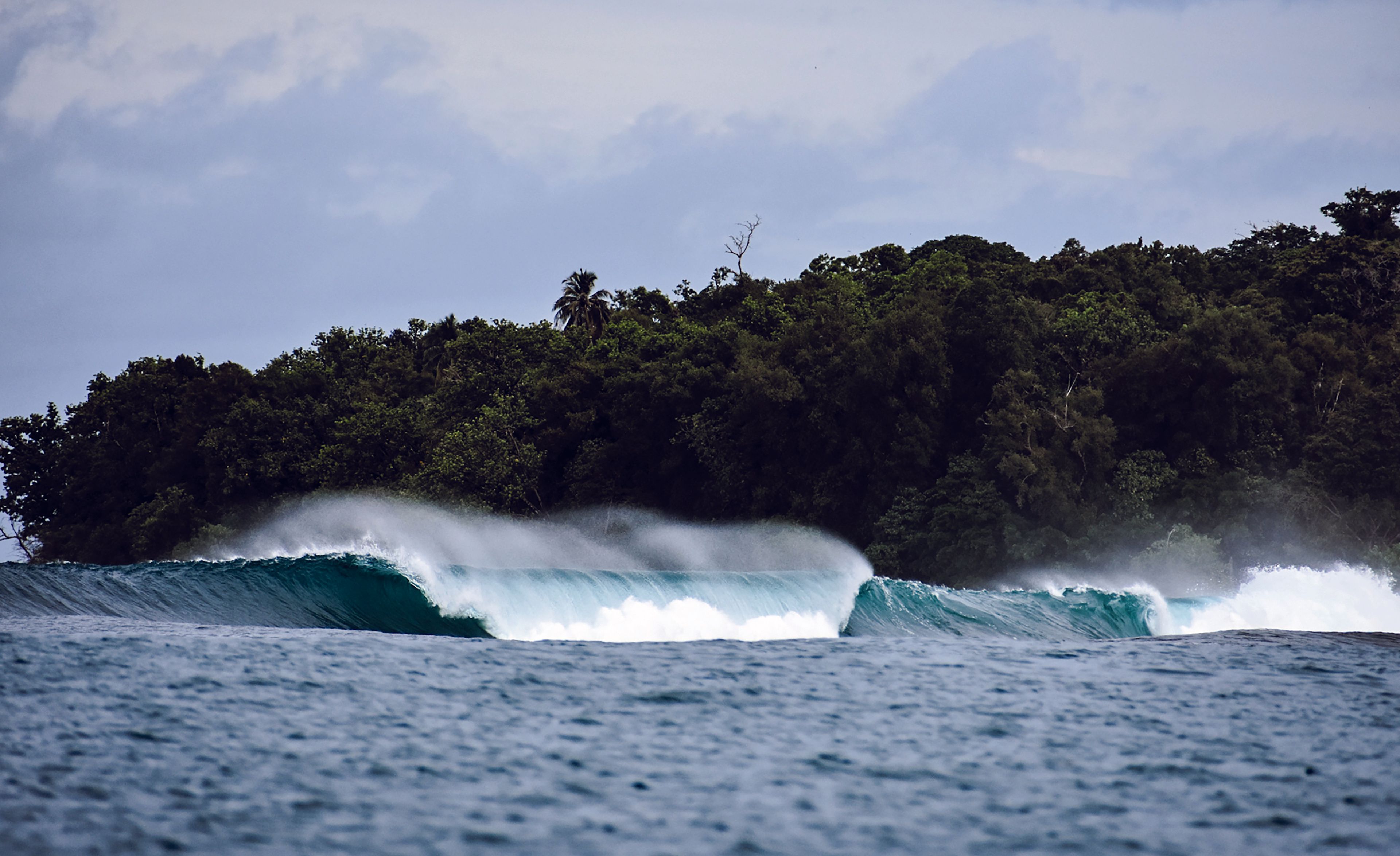 Treasure Island Surf Guide (Banyak Islands, Sumatra) – Wave