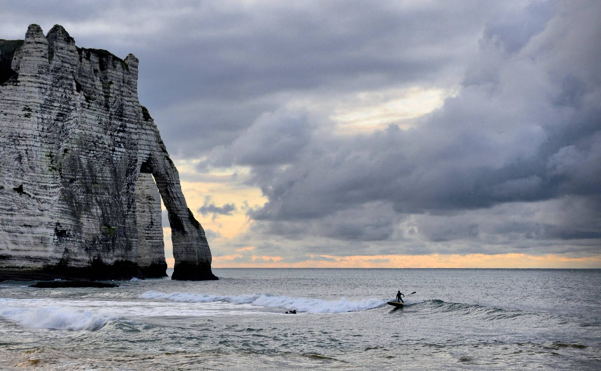 Etretat by Sylvain Baret