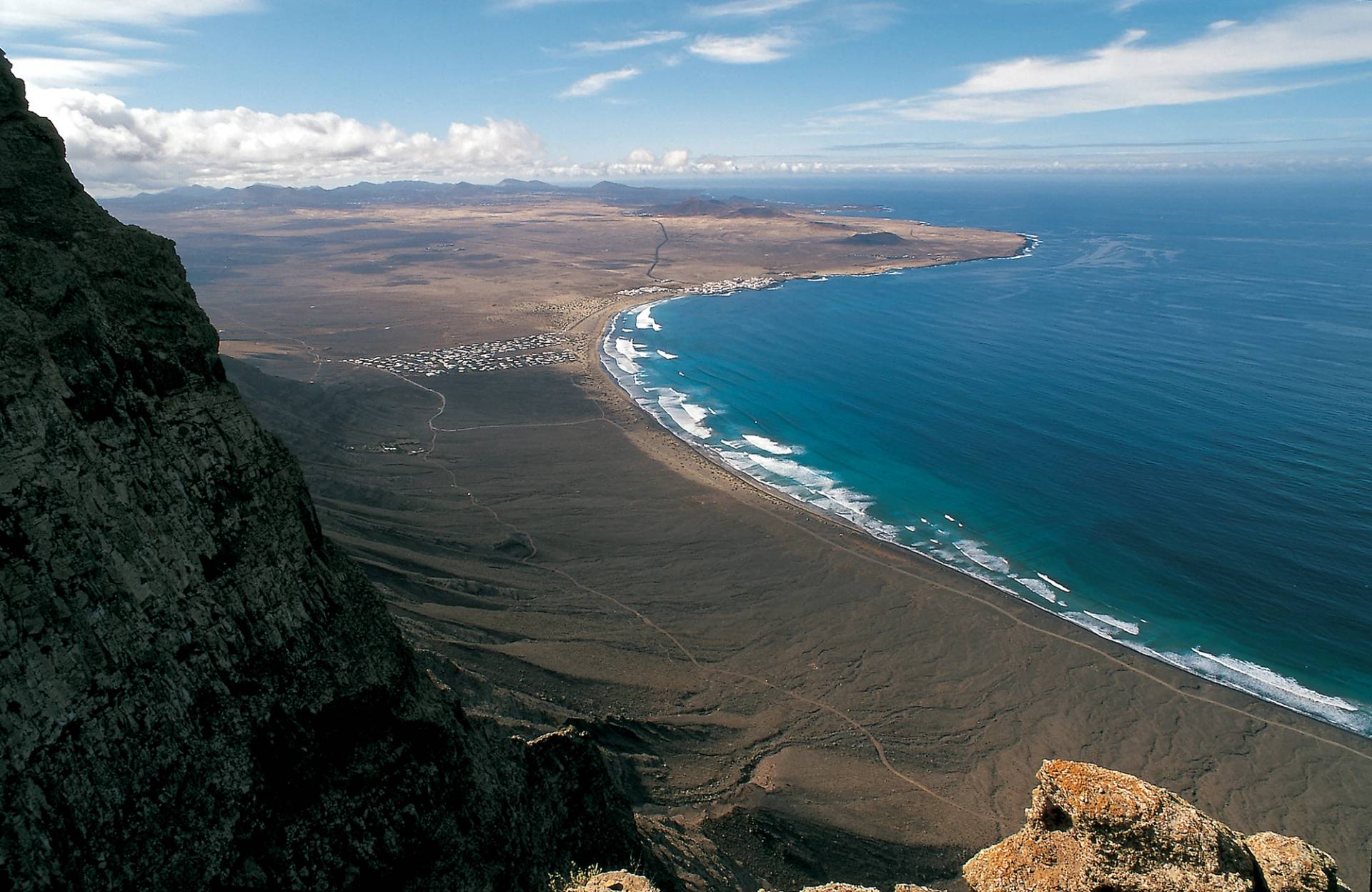 Playa de Famara by Laurent Masurel