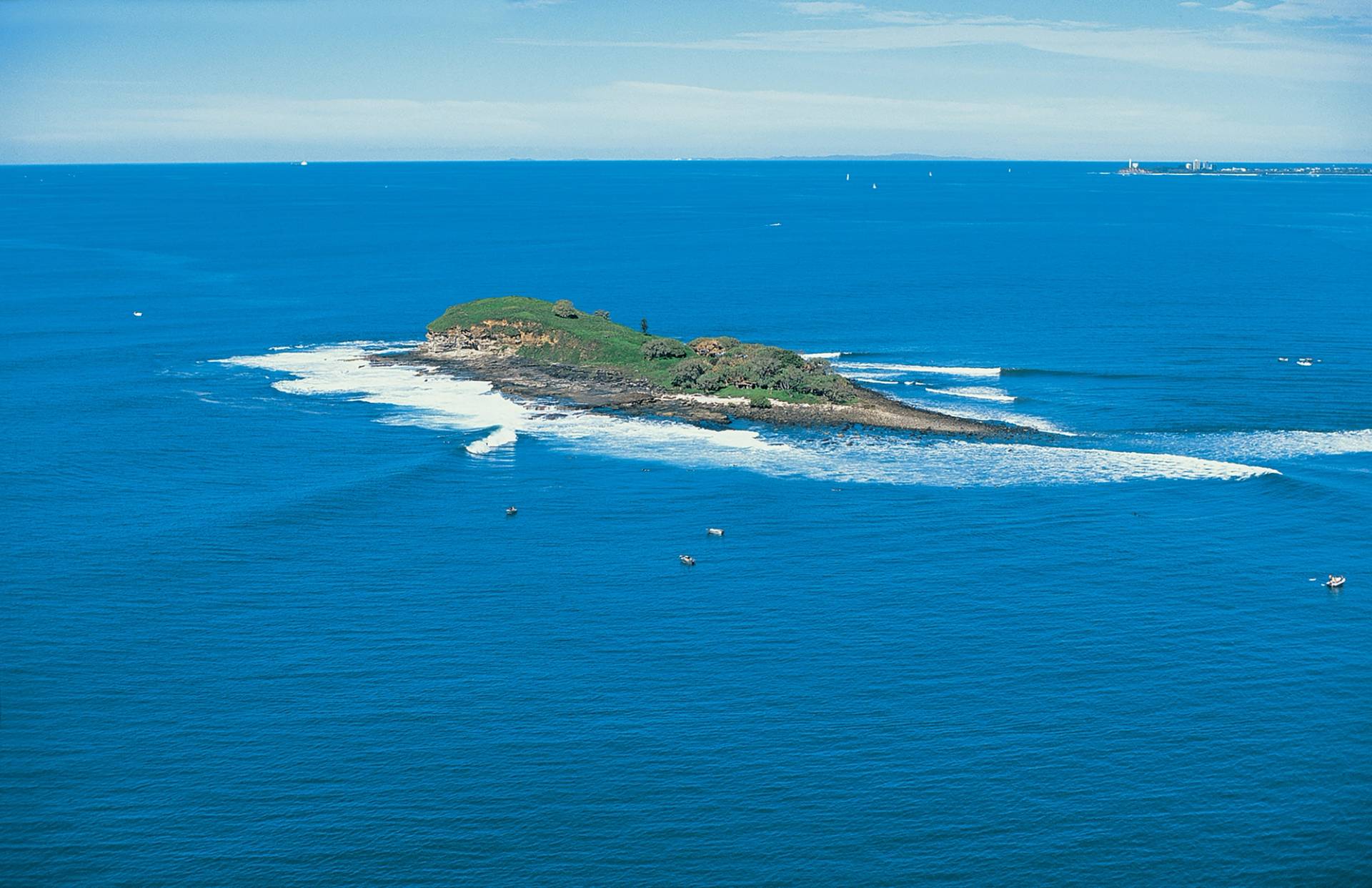 Mudjimba Island by Andrew Sheild