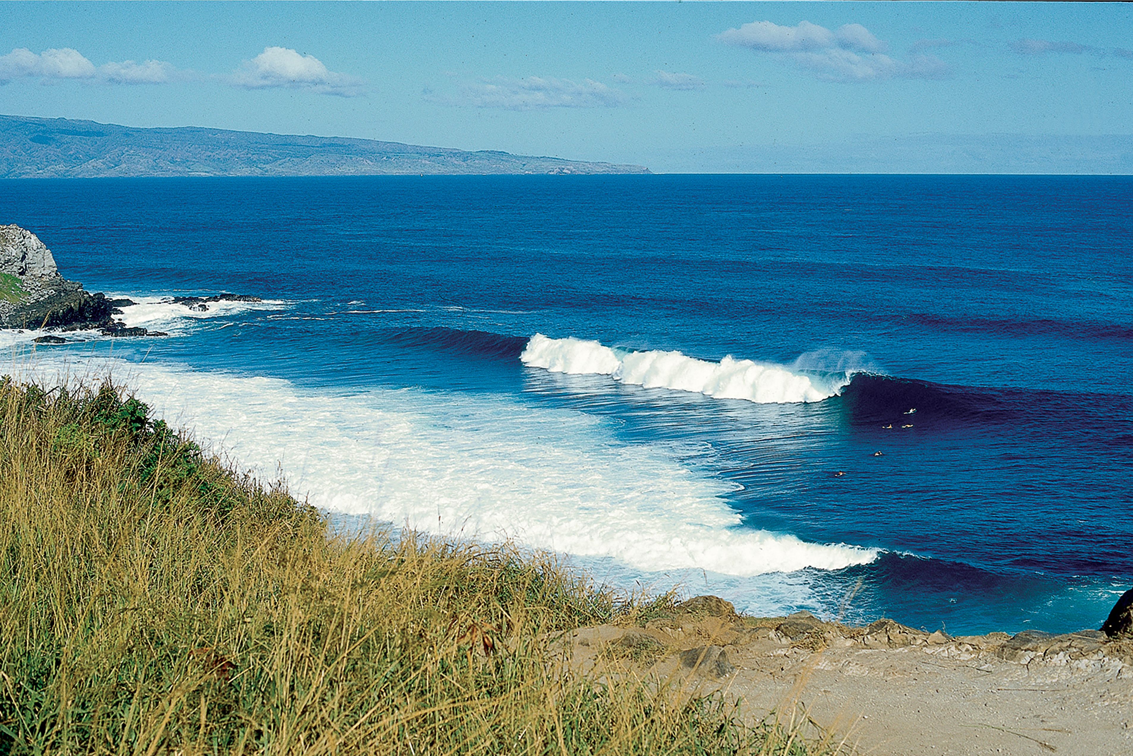 Windmills Surf Guide (Northwest Maui, Hawaii) – Wave Info & Tips