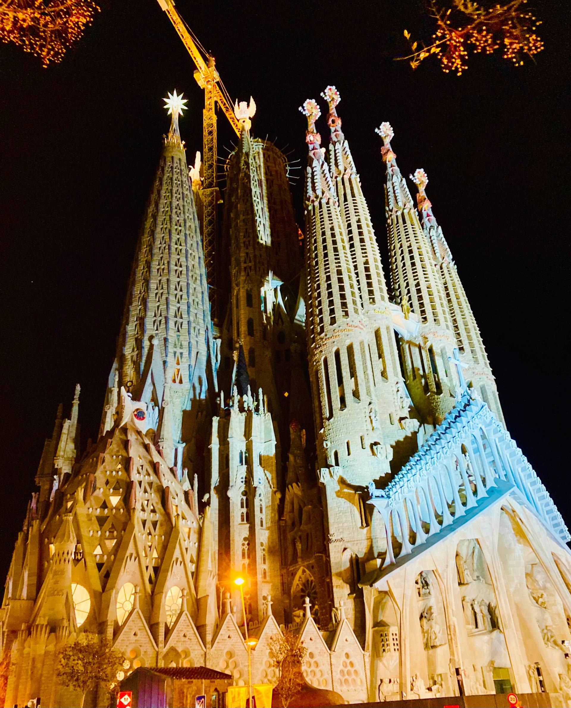 La Sagrada Familia - Barcelona by Ollie Fitzjones