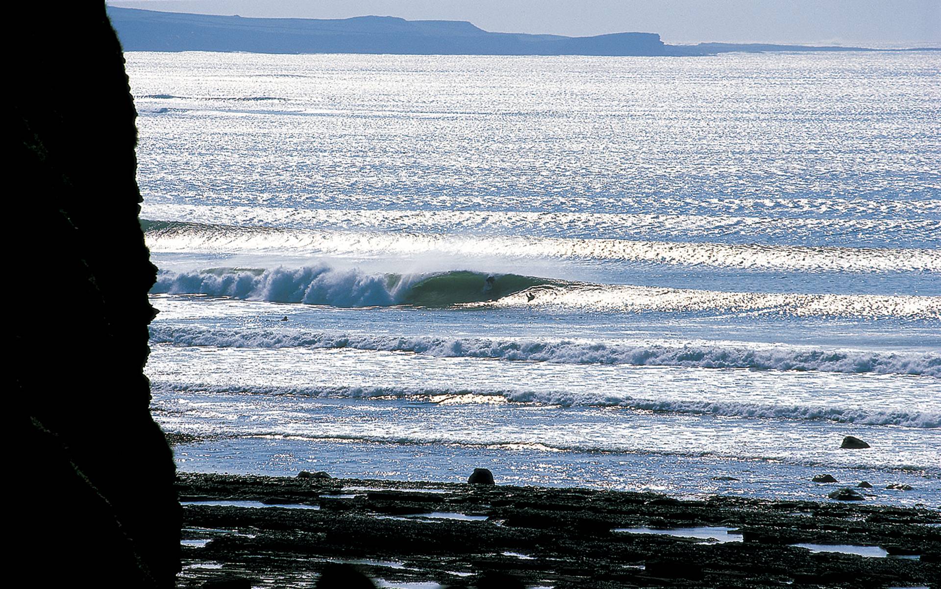 Lahinch - Left by Gary Knights