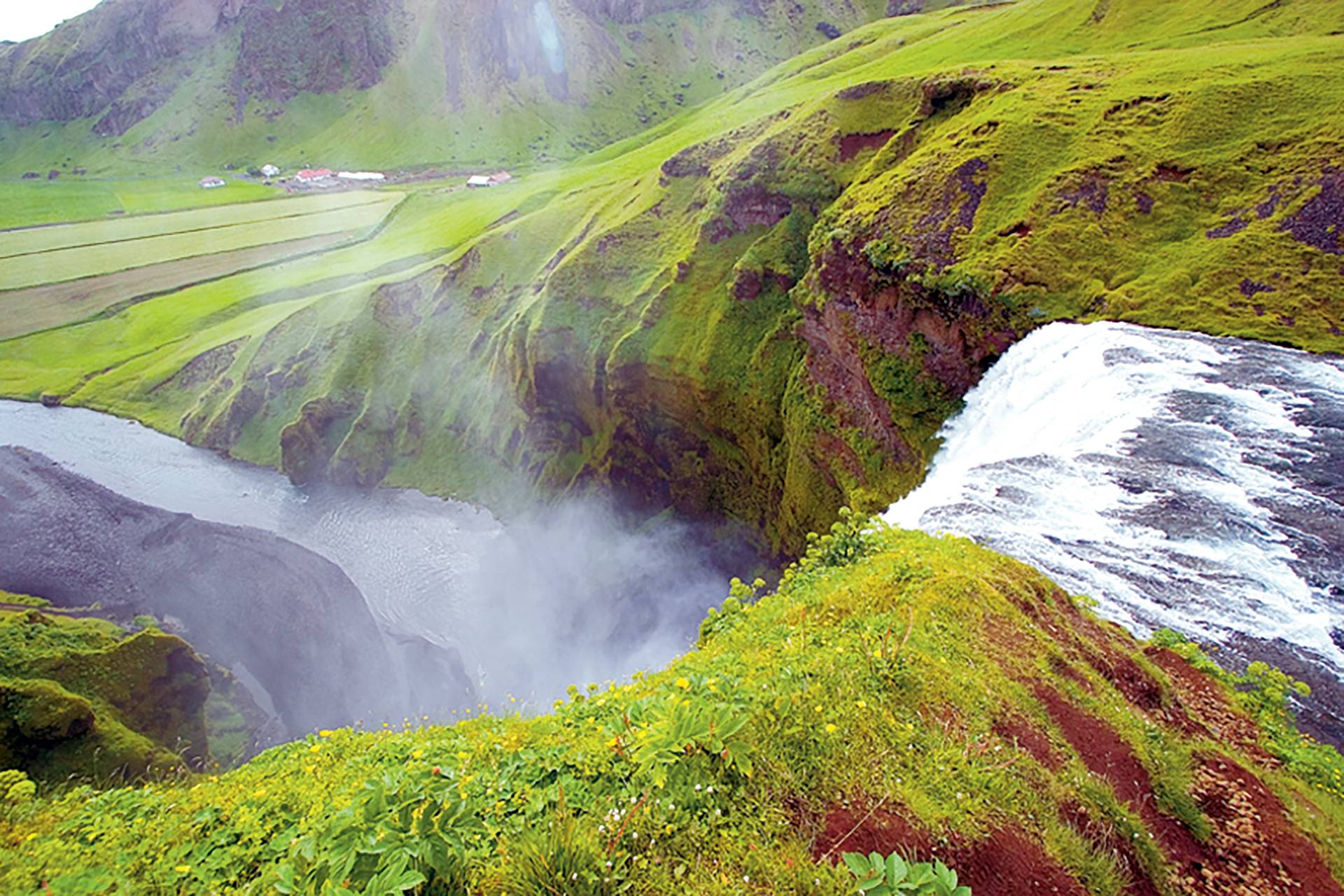 Iceland Travel by Tim Nunn