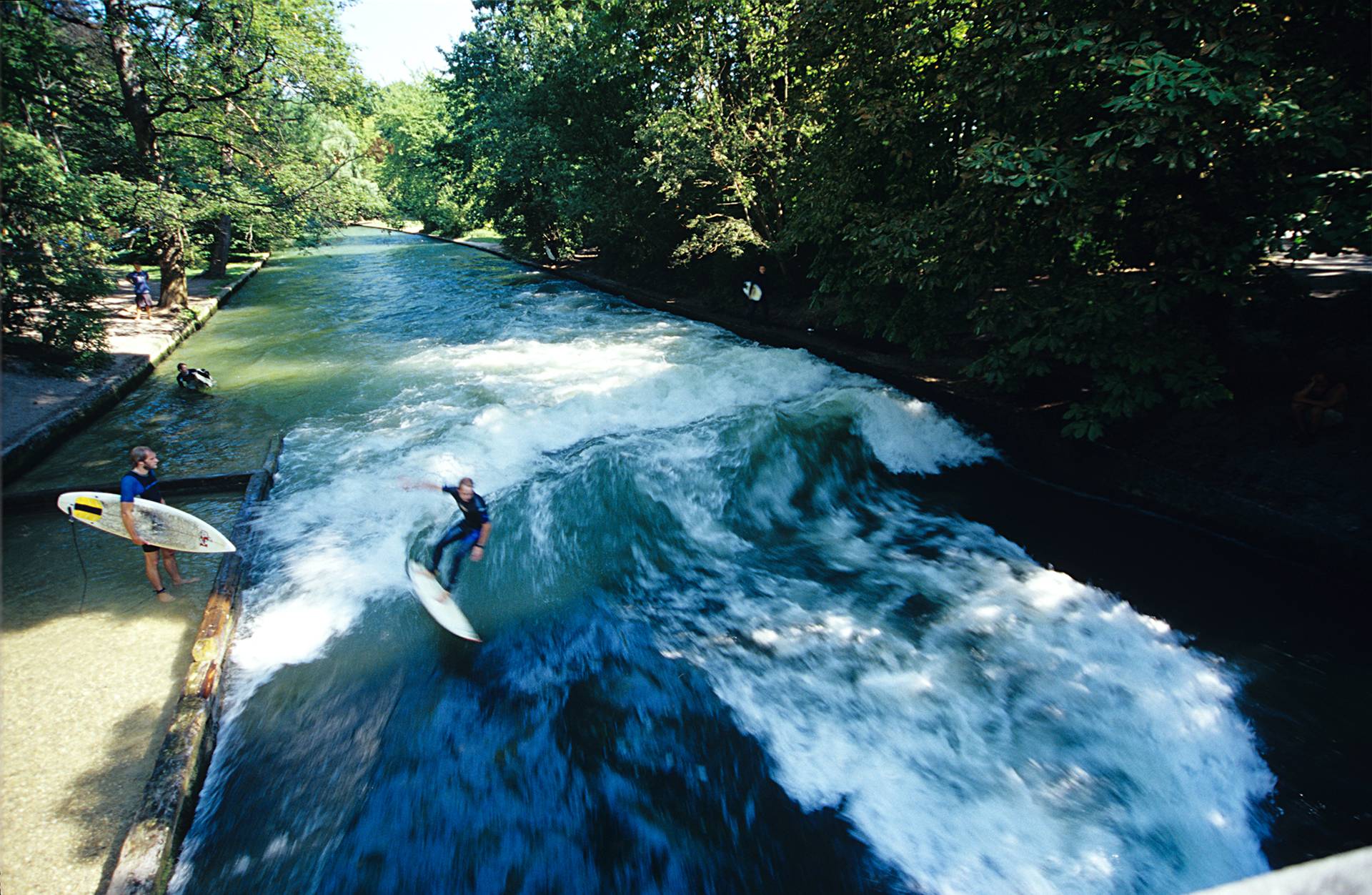 Eisbach by Nicolas Fojtu