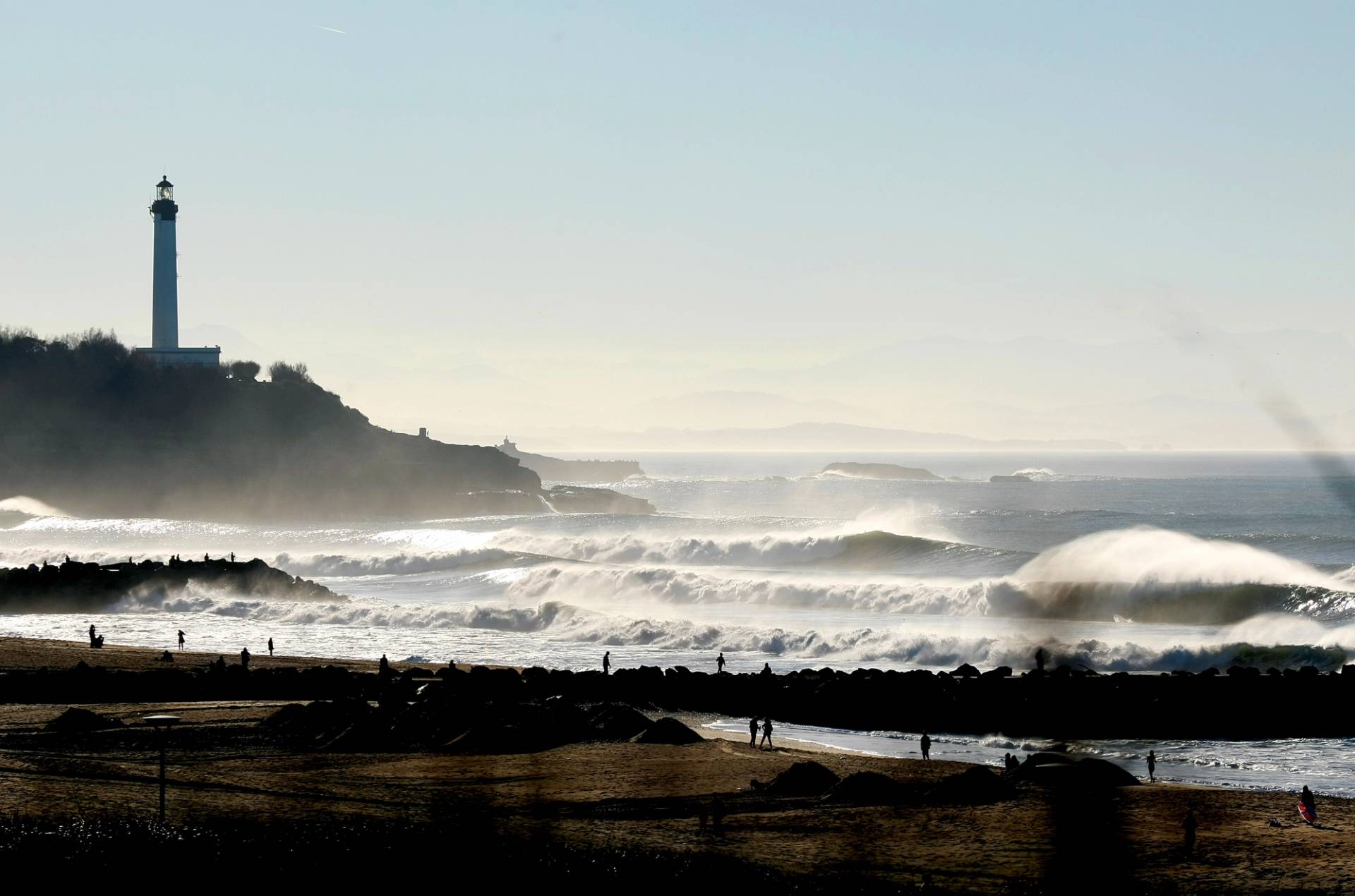 Sables d’Or, Le Club, Le VVF by Laurent Masurel