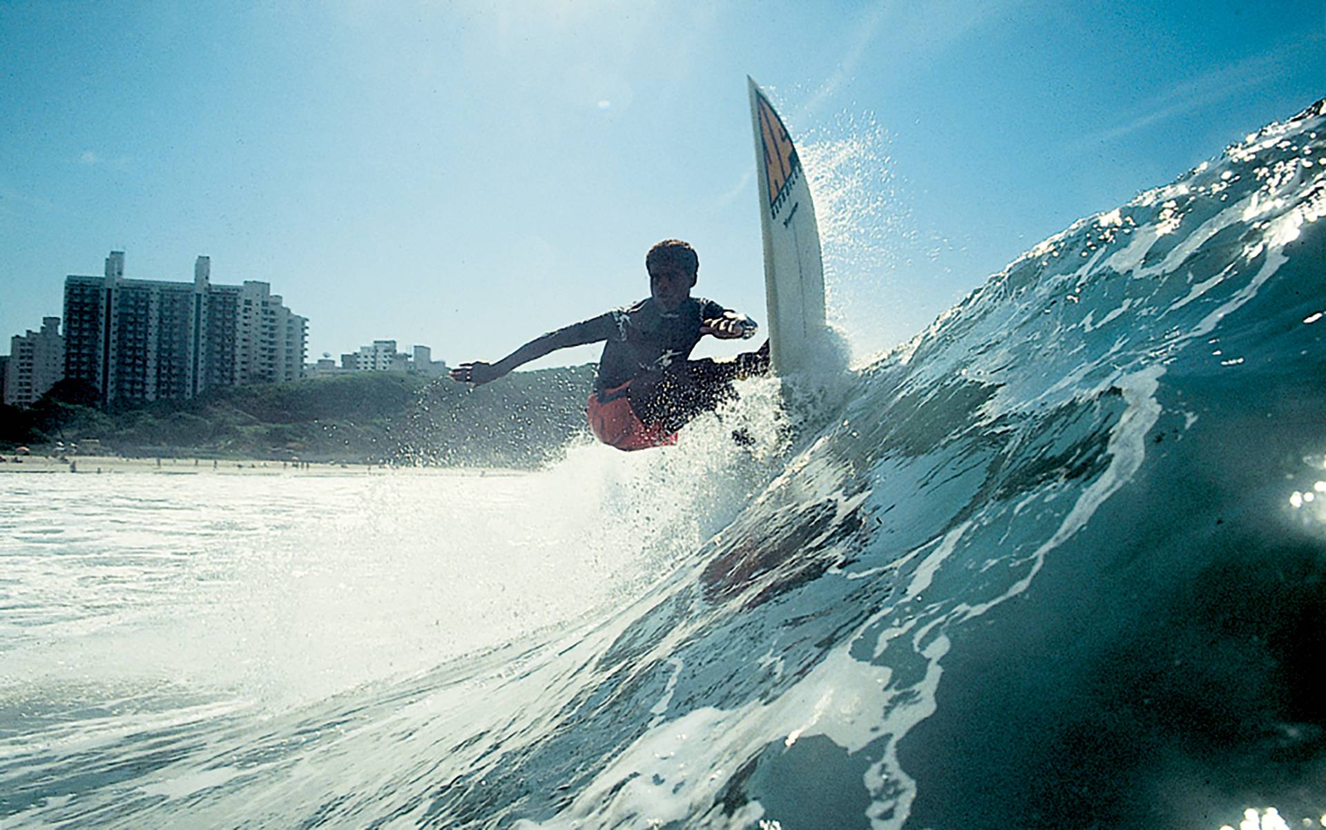 Praia do Tombo by Tony Fleury