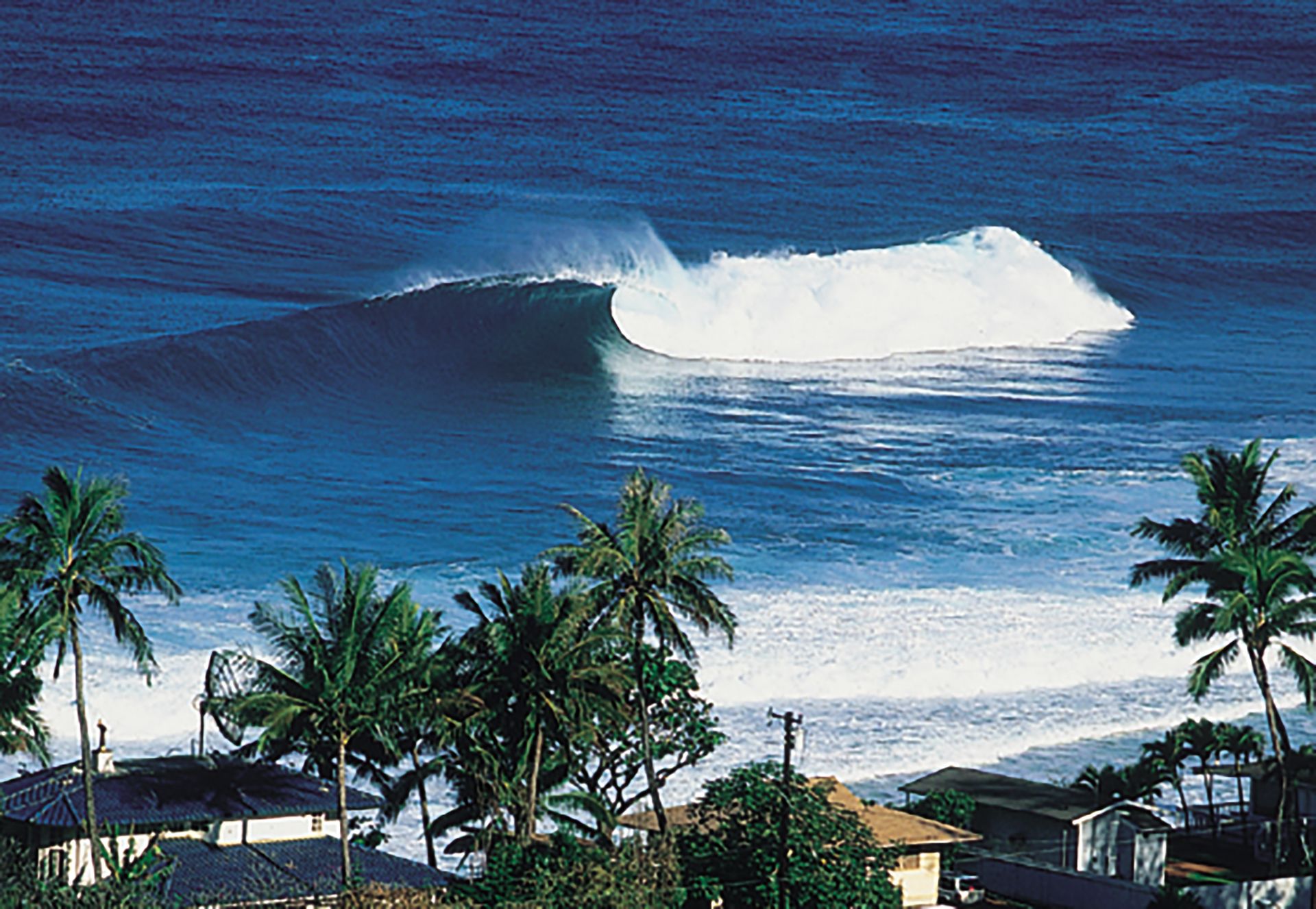 Surfing in Hawaii – Guide to Best Surf Spots & Seasons | Stormrider ...