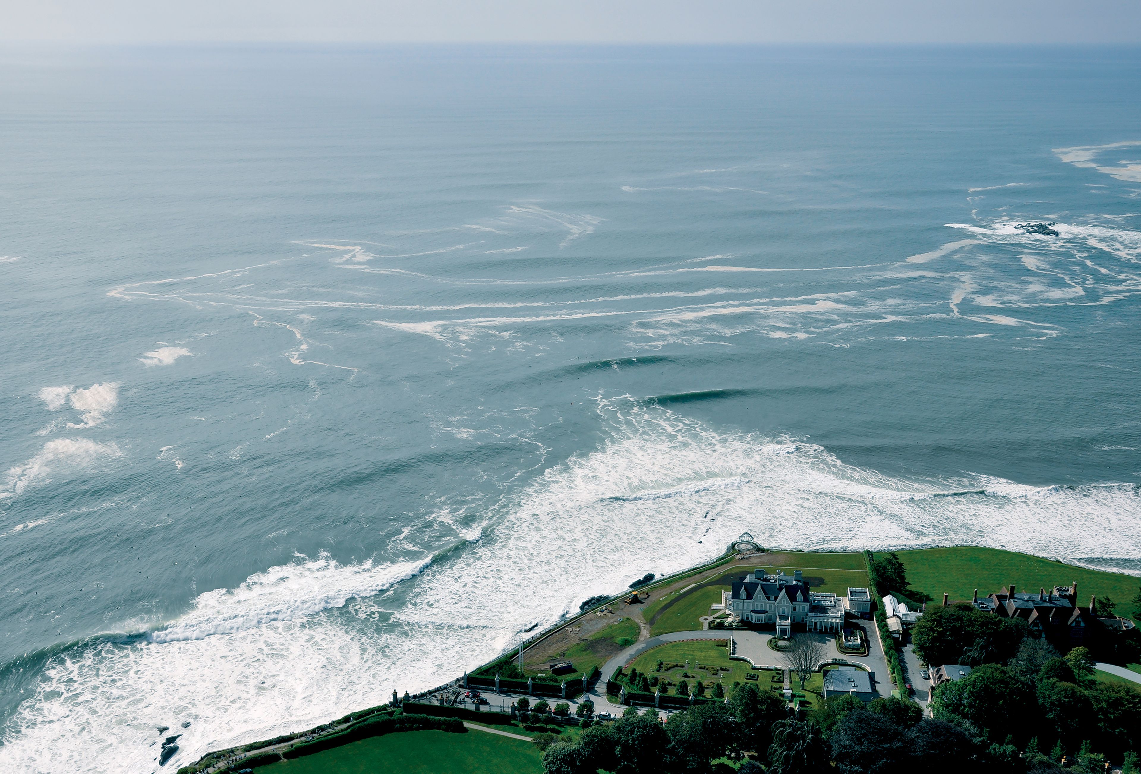 Surfing in Rhode Island, USA – Guide to Best Surf Spots & Seasons 