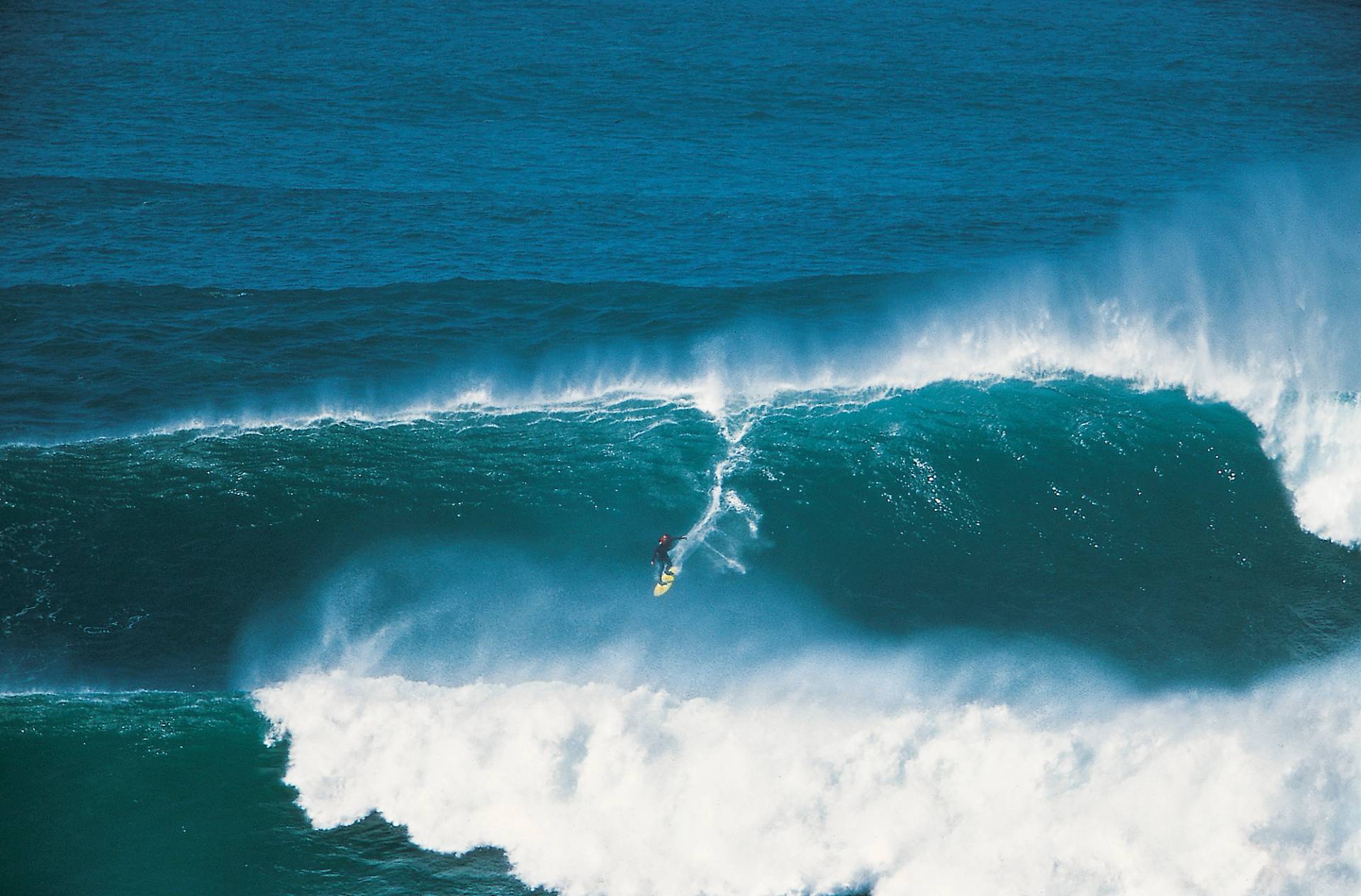 Nazaré by Ricardo Bravo