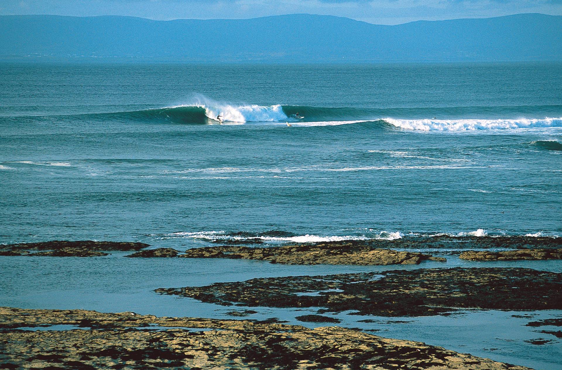 Bundoran - The Peak by Roger Sharp