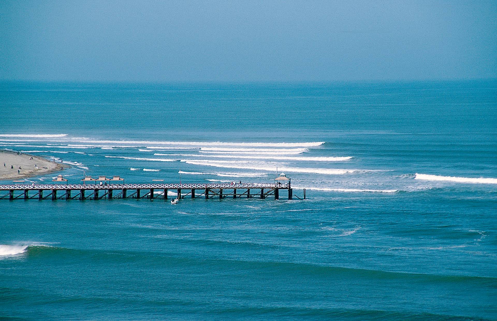 Punta Huanchaco by Fredéric Le Leannec