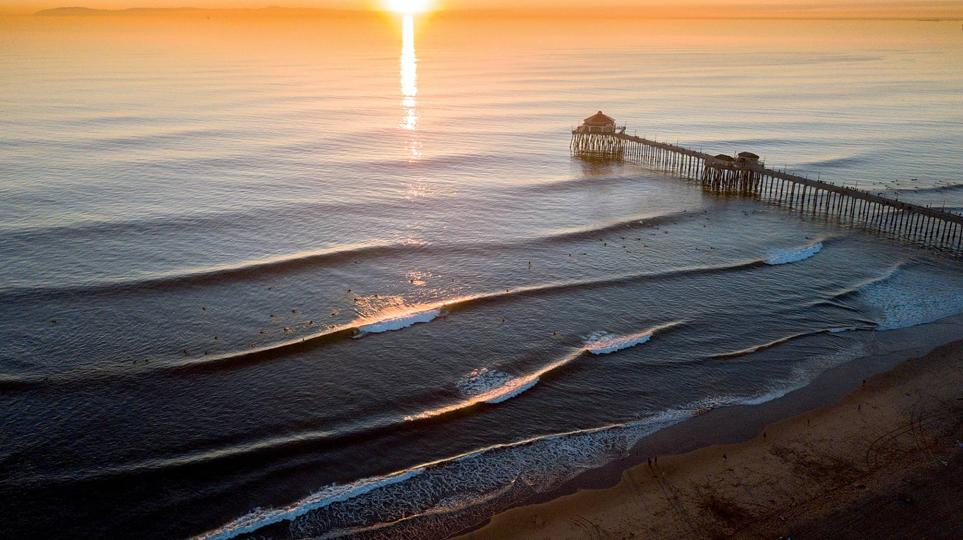 Huntington Pier by Pat Nolan