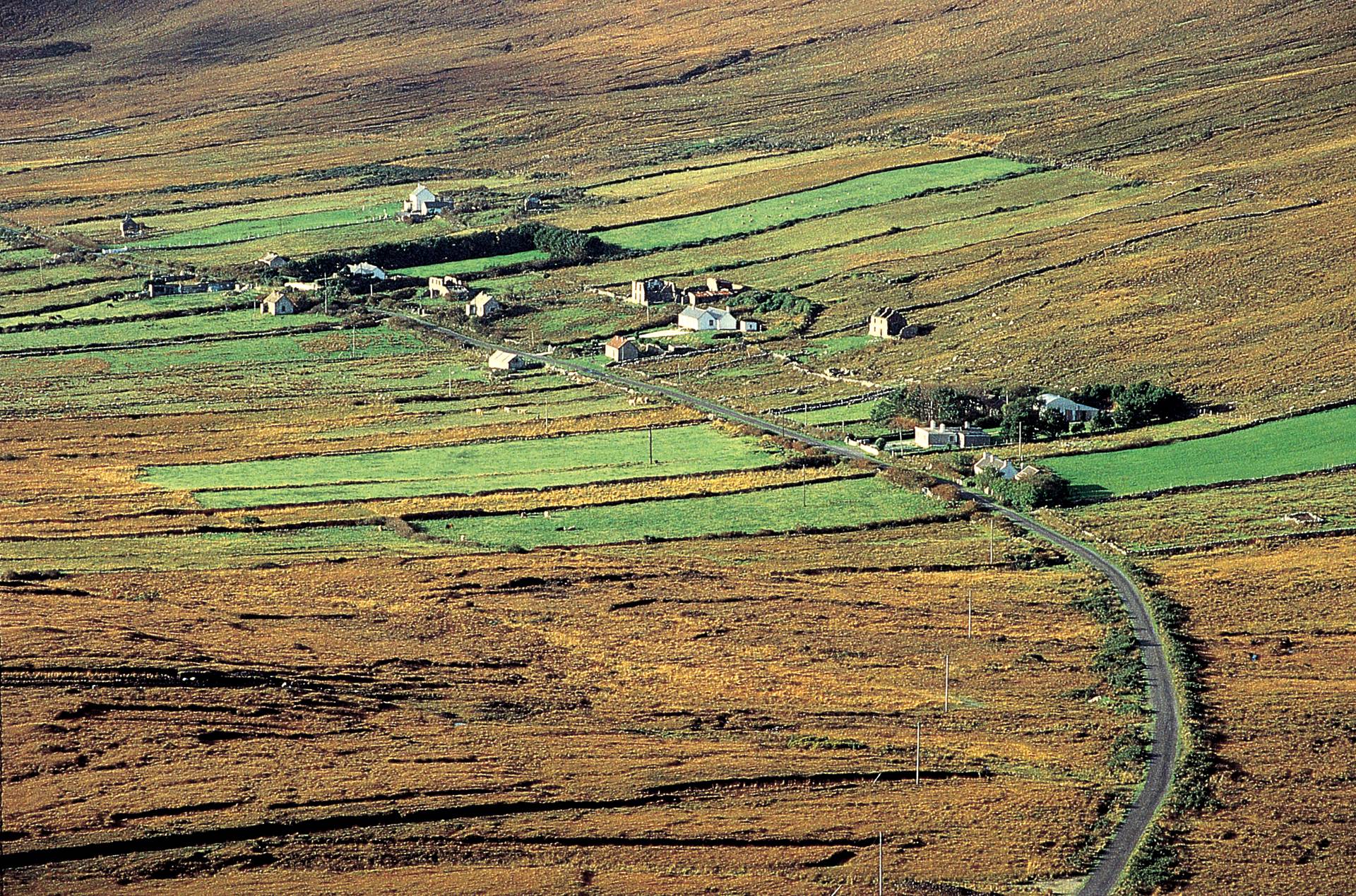 Ireland Travel by Andy Bennetts