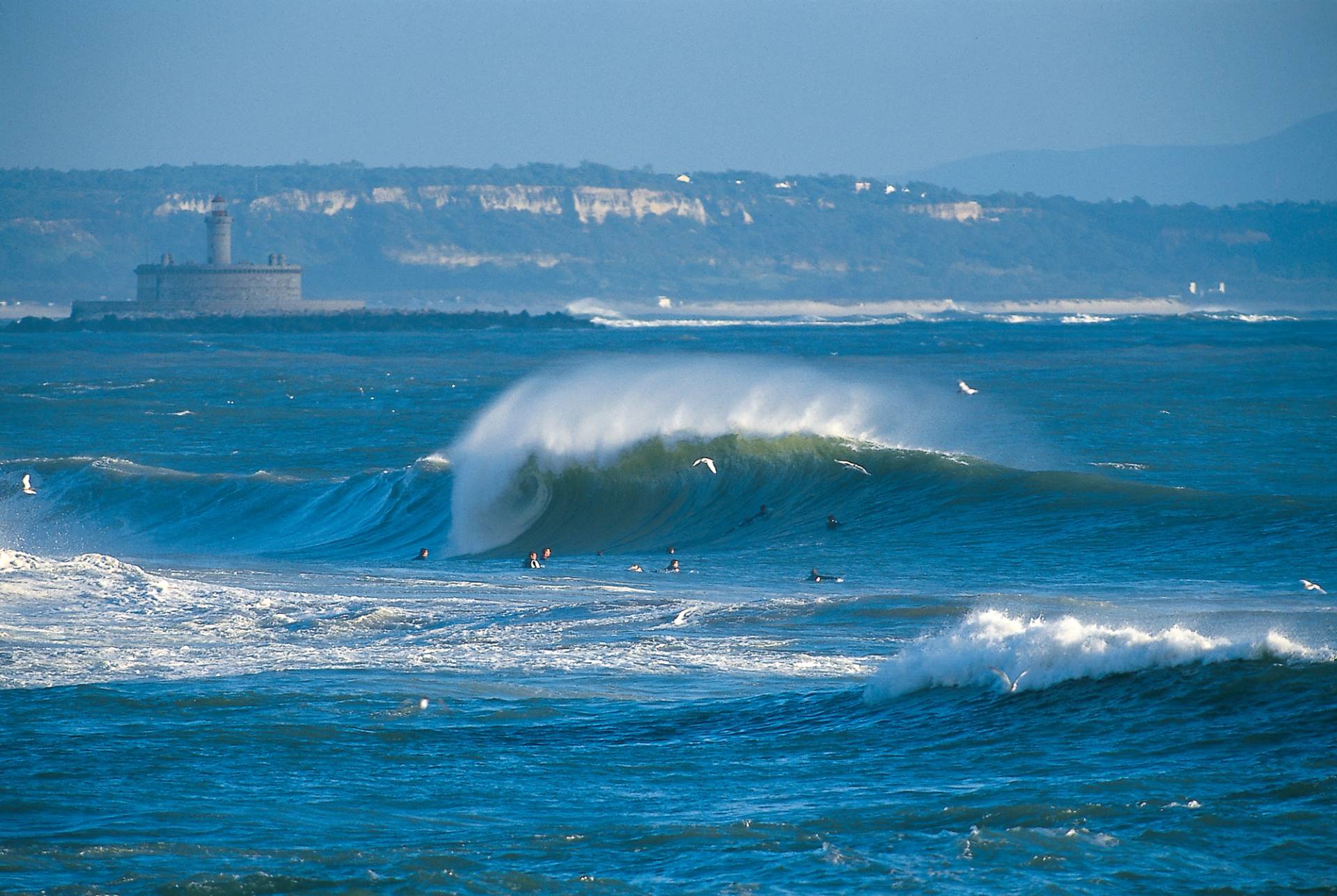 Carcavelos by Ricardo Bravo