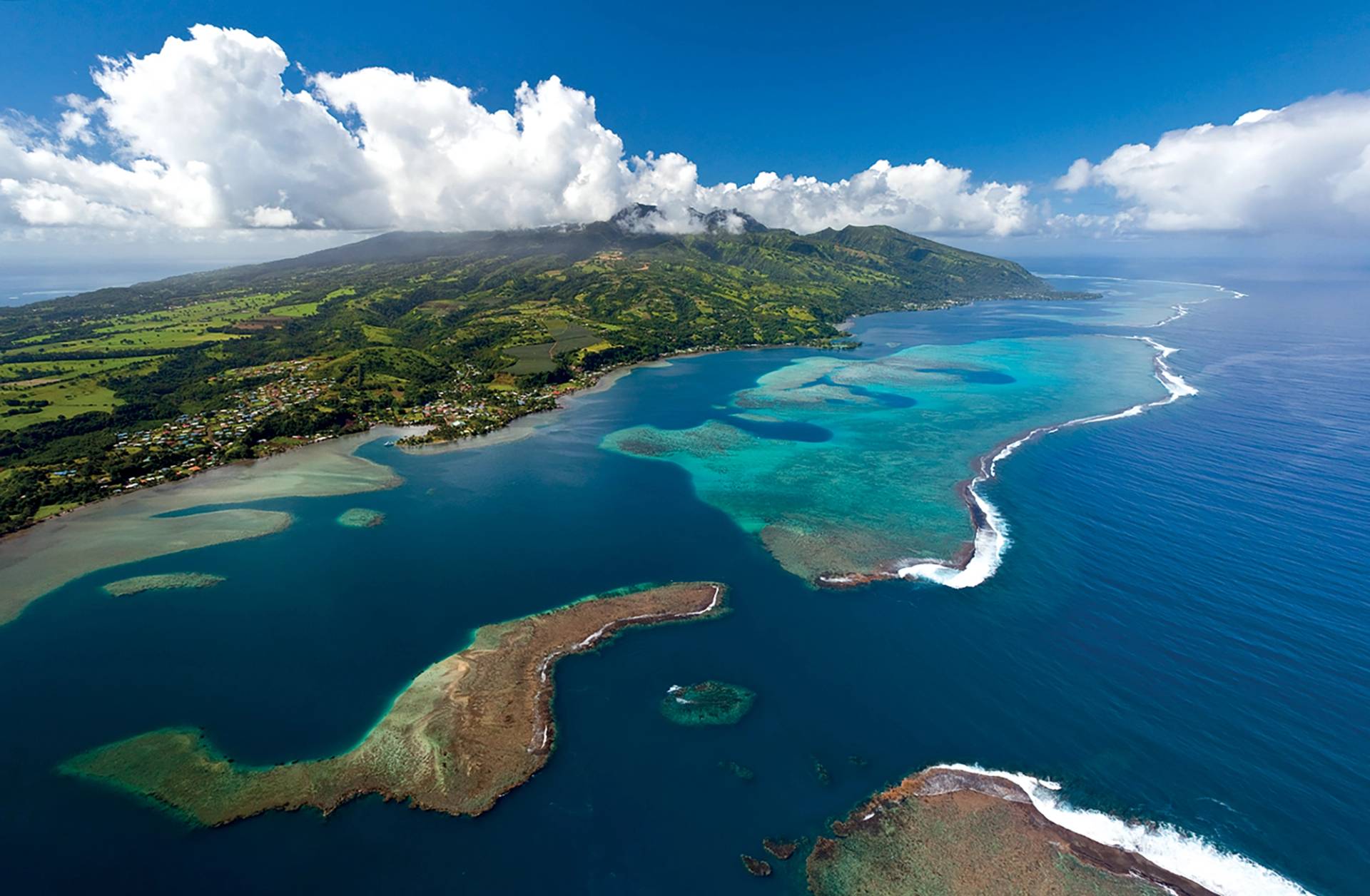 Tahiti Iti - Vairao by Ben Thouard